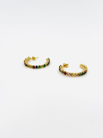 Goldene Creolen mit mehreren Edelsteinen – MODA Accessoires