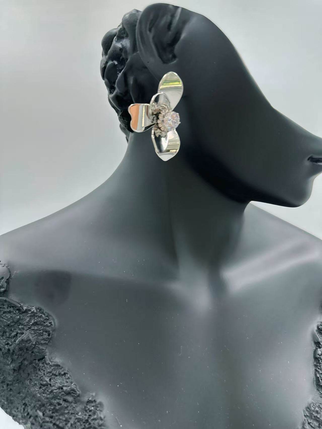 Silver Orchid Crystal Stud Earrings - MODA ACCESSORIES