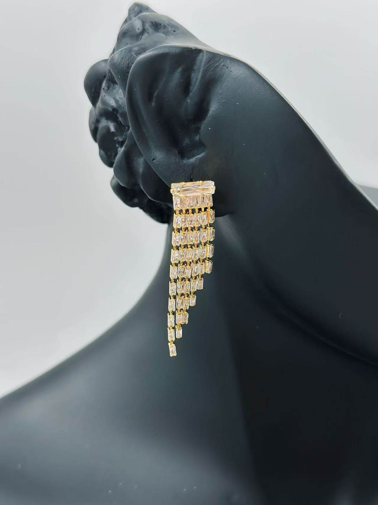 Gold Fringe Statement Earrings - MODA ACCESSORIES