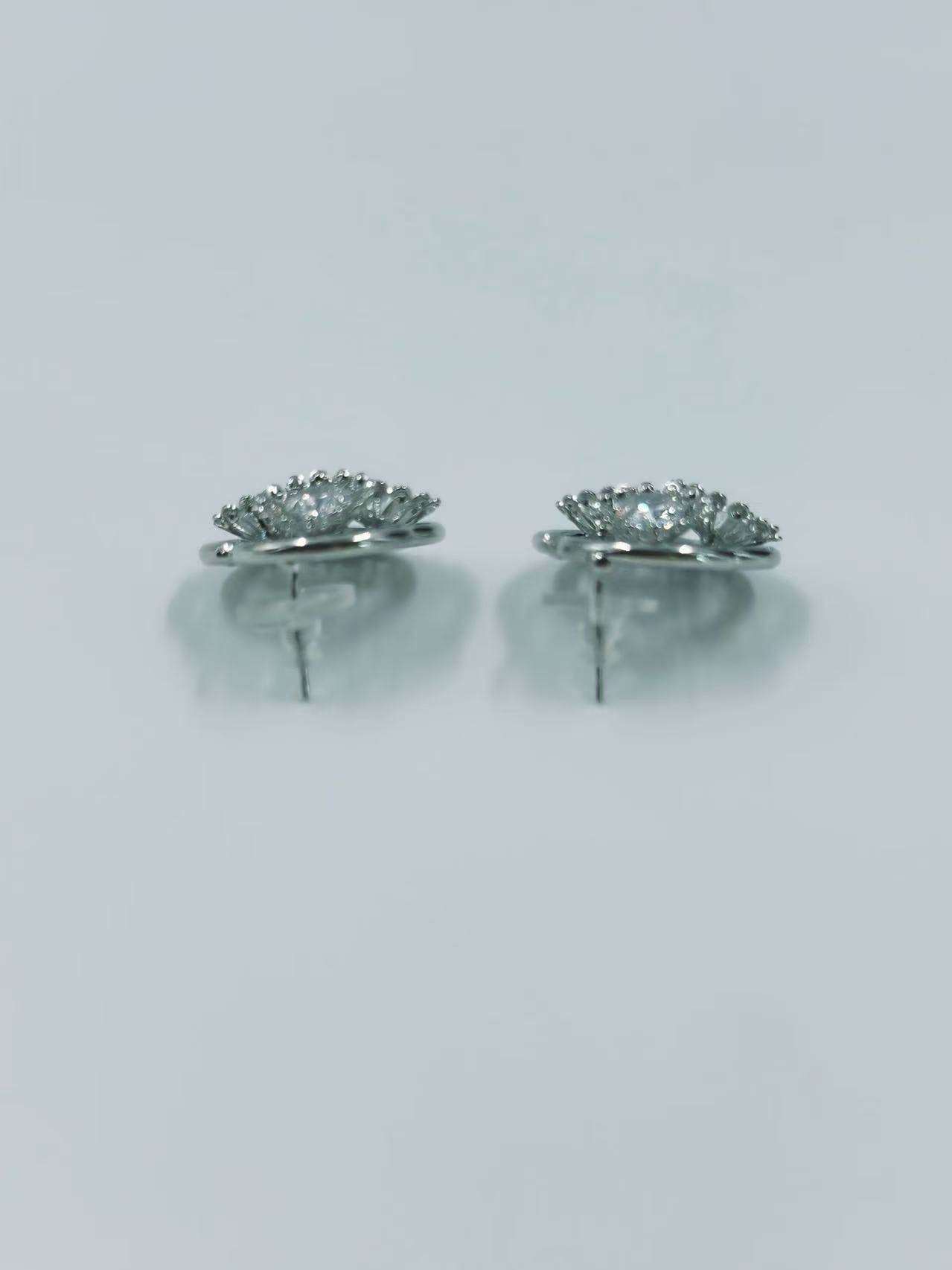 Silver Sparkle Stud Earrings - MODA ACCESSORIES