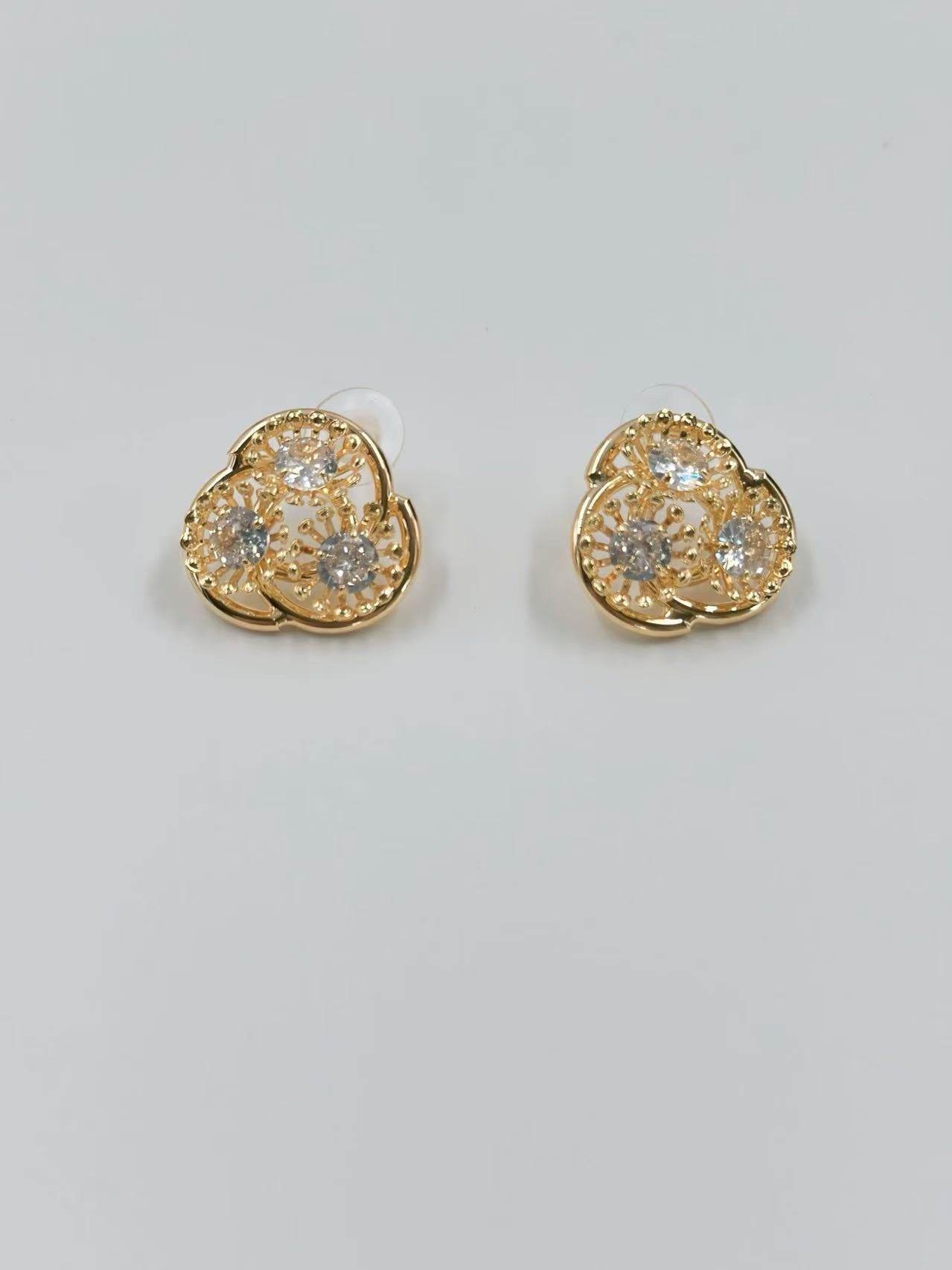 Gold Sparkle Stud Earrings - MODA ACCESSORIES