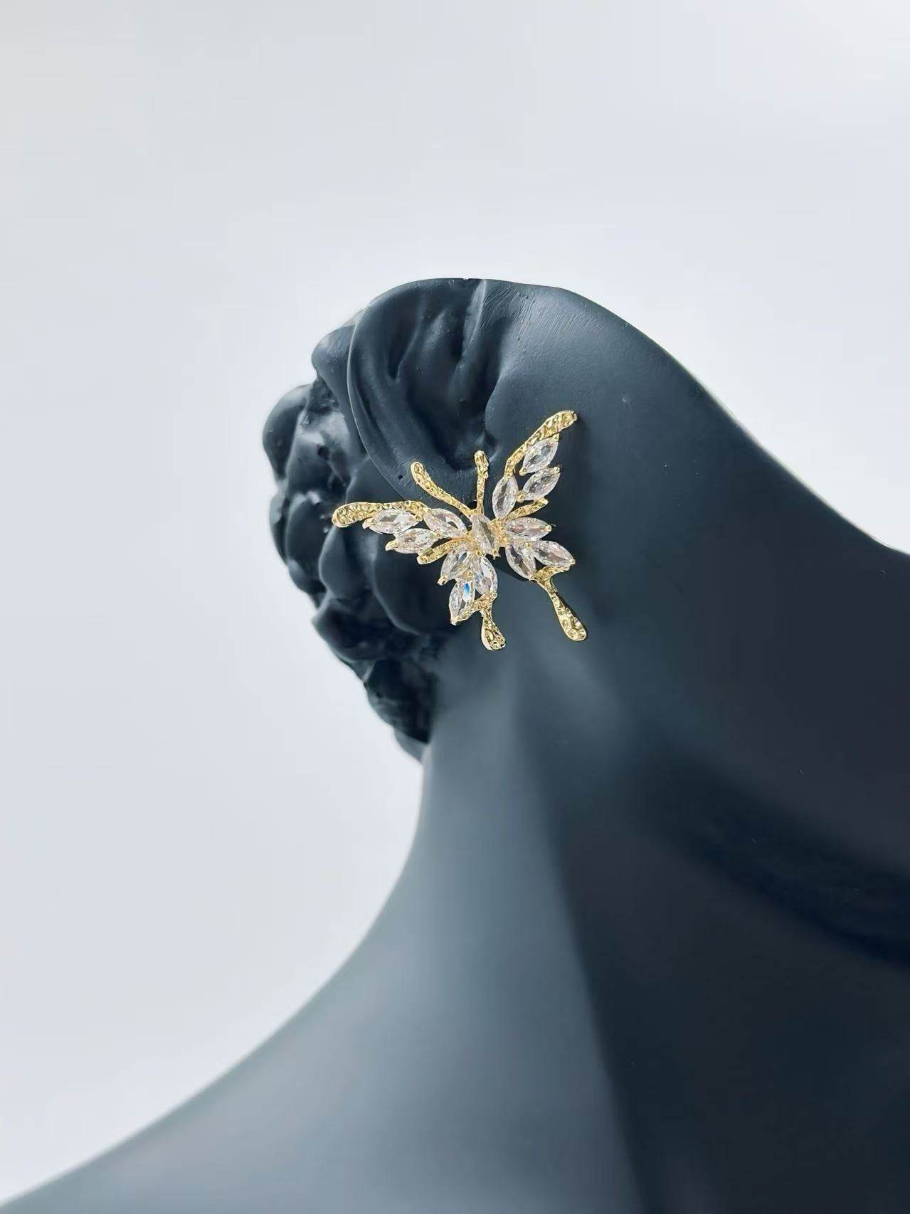 Gold Butterfly Earrings - MODA ACCESSORIES
