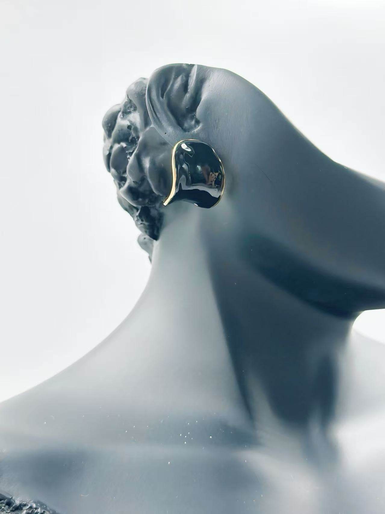 Glossy Wave Curve Stud Earrings β Neutral Trio Collection - MODA ACCESSORIES