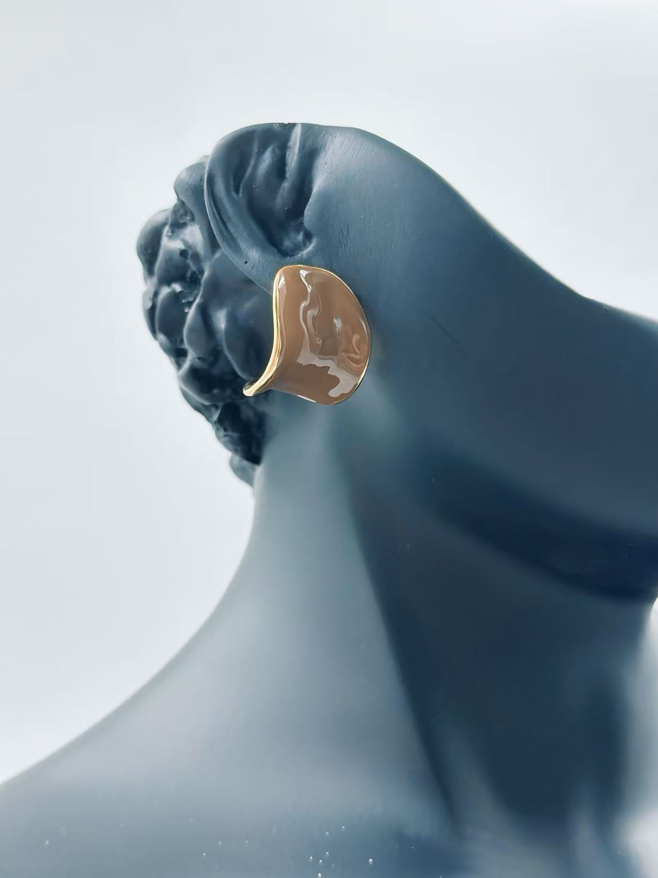 Elegant Abstract Metal Stud Earrings – Modern Minimalist Design