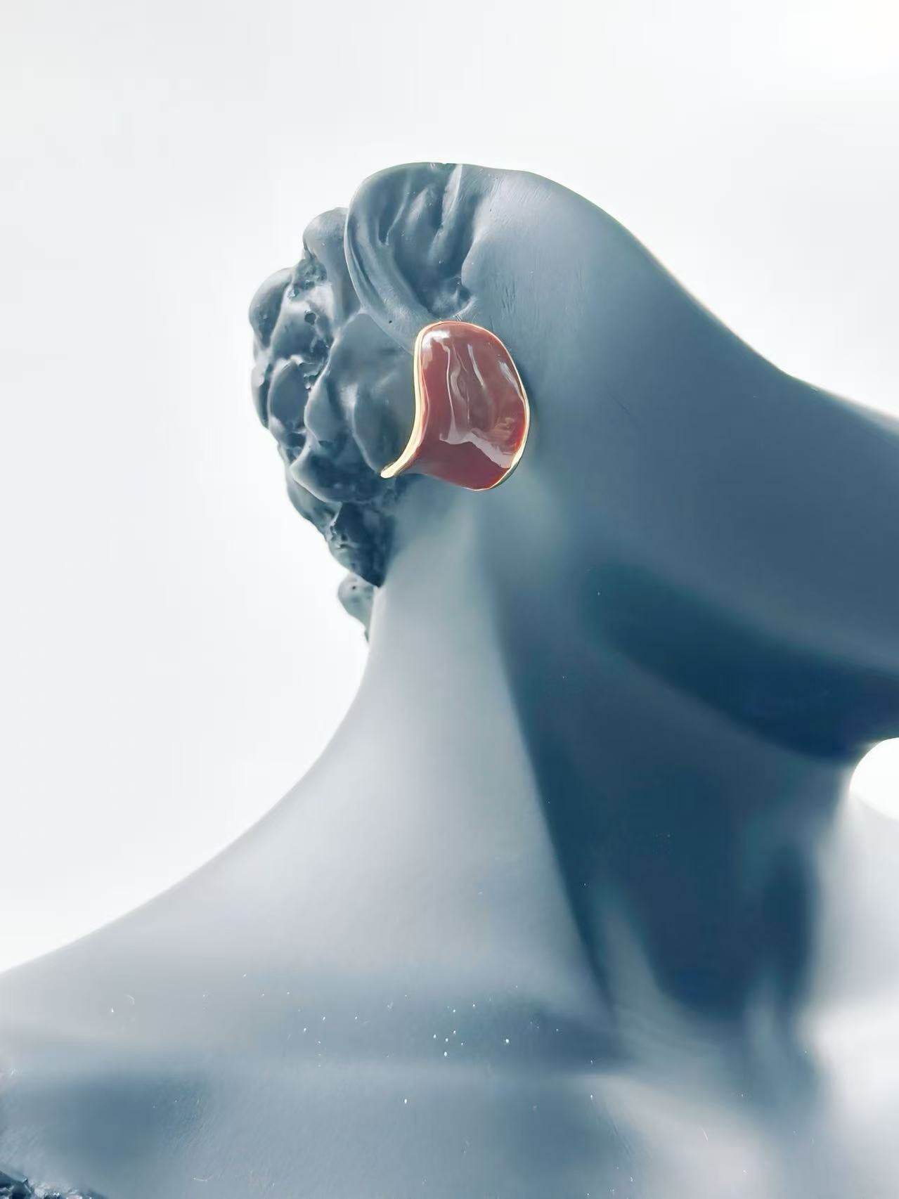 Glossy Wave Curve Stud Earrings β Neutral Trio Collection - MODA ACCESSORIES