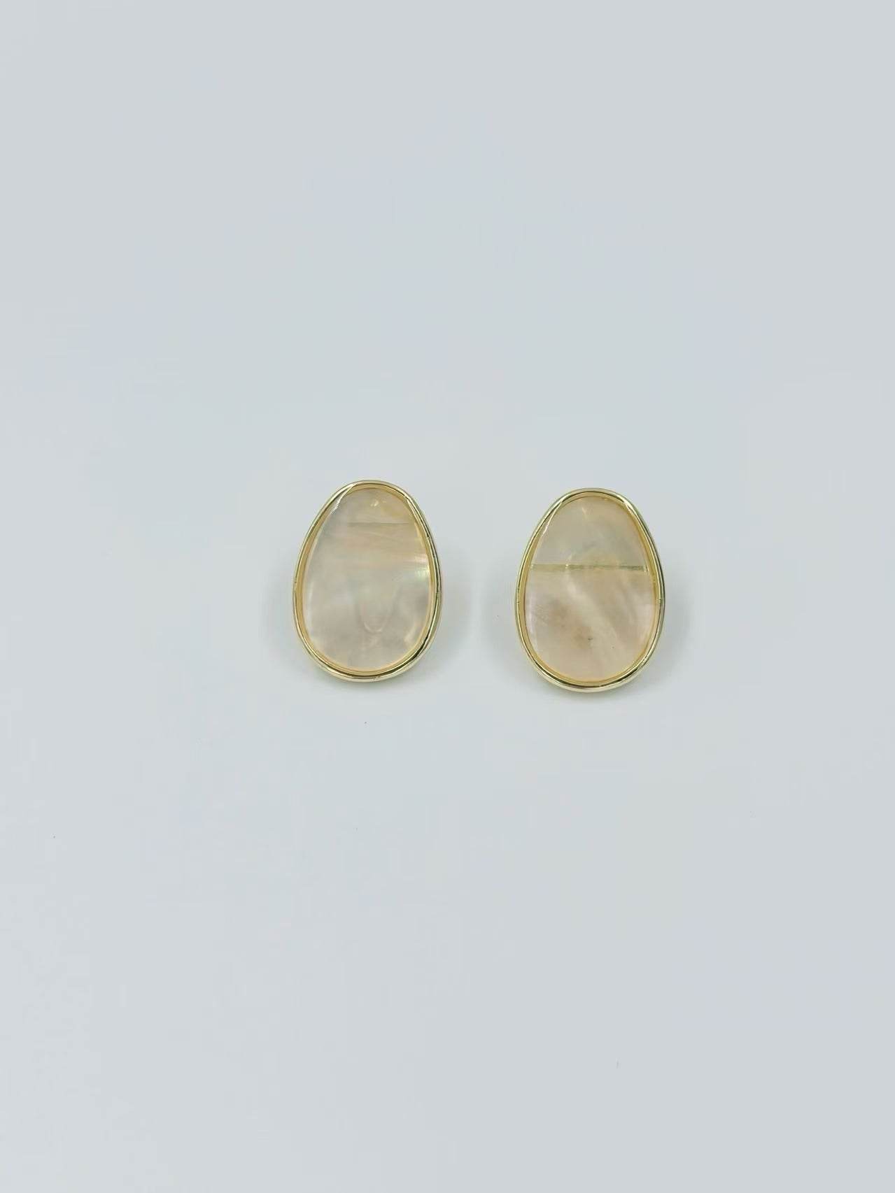 Oval Shell Stud Earrings – Gold & Silver Tone Variants - MODA ACCESSORIES