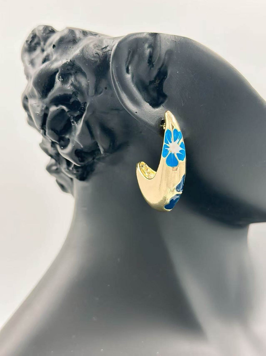 Gold-Tone Curved Floral Enamel Earrings – Multicolor Variants - MODA ACCESSORIES
