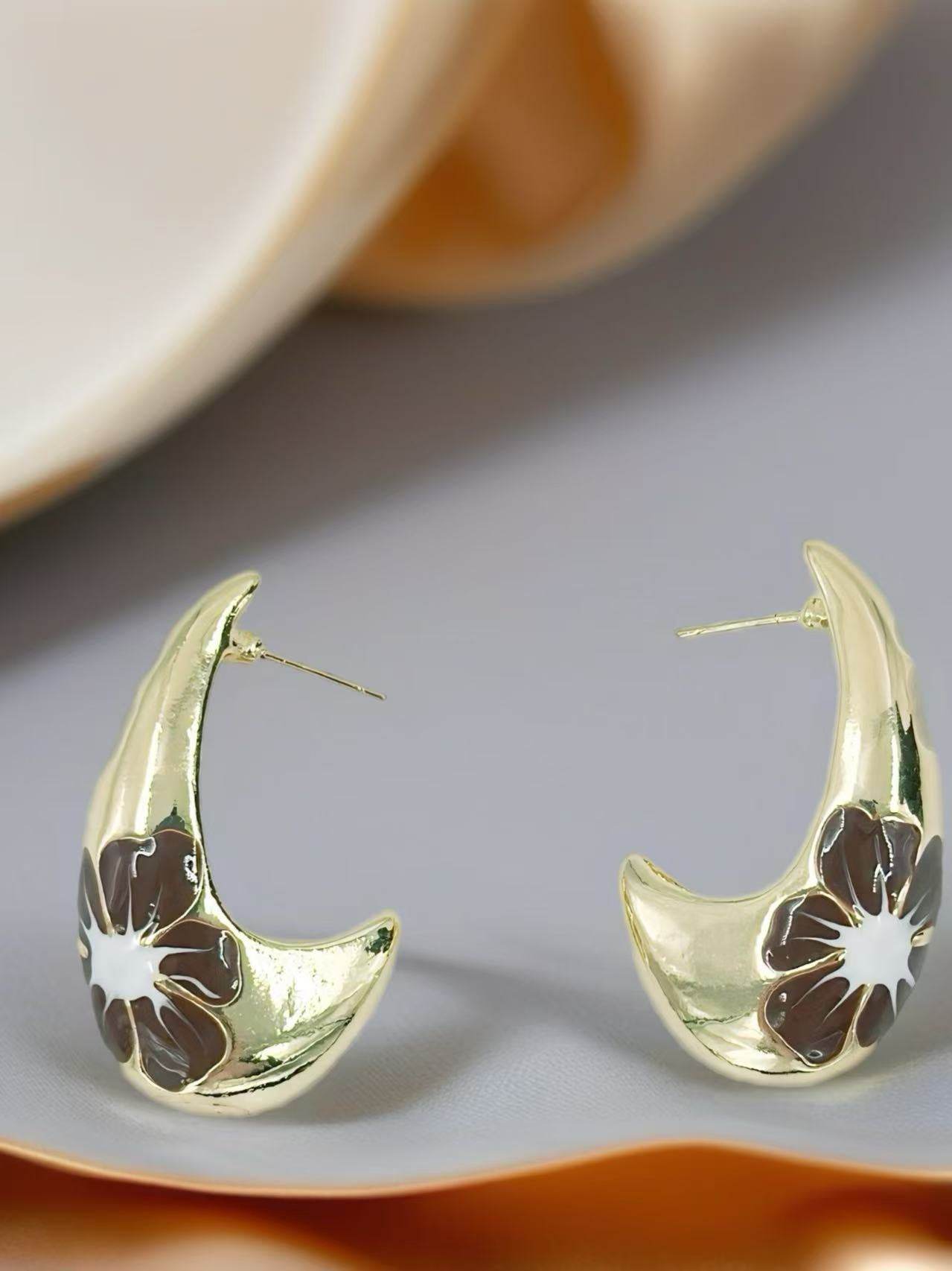 Gold-Tone Curved Floral Enamel Earrings – Multicolor Variants - MODA ACCESSORIES