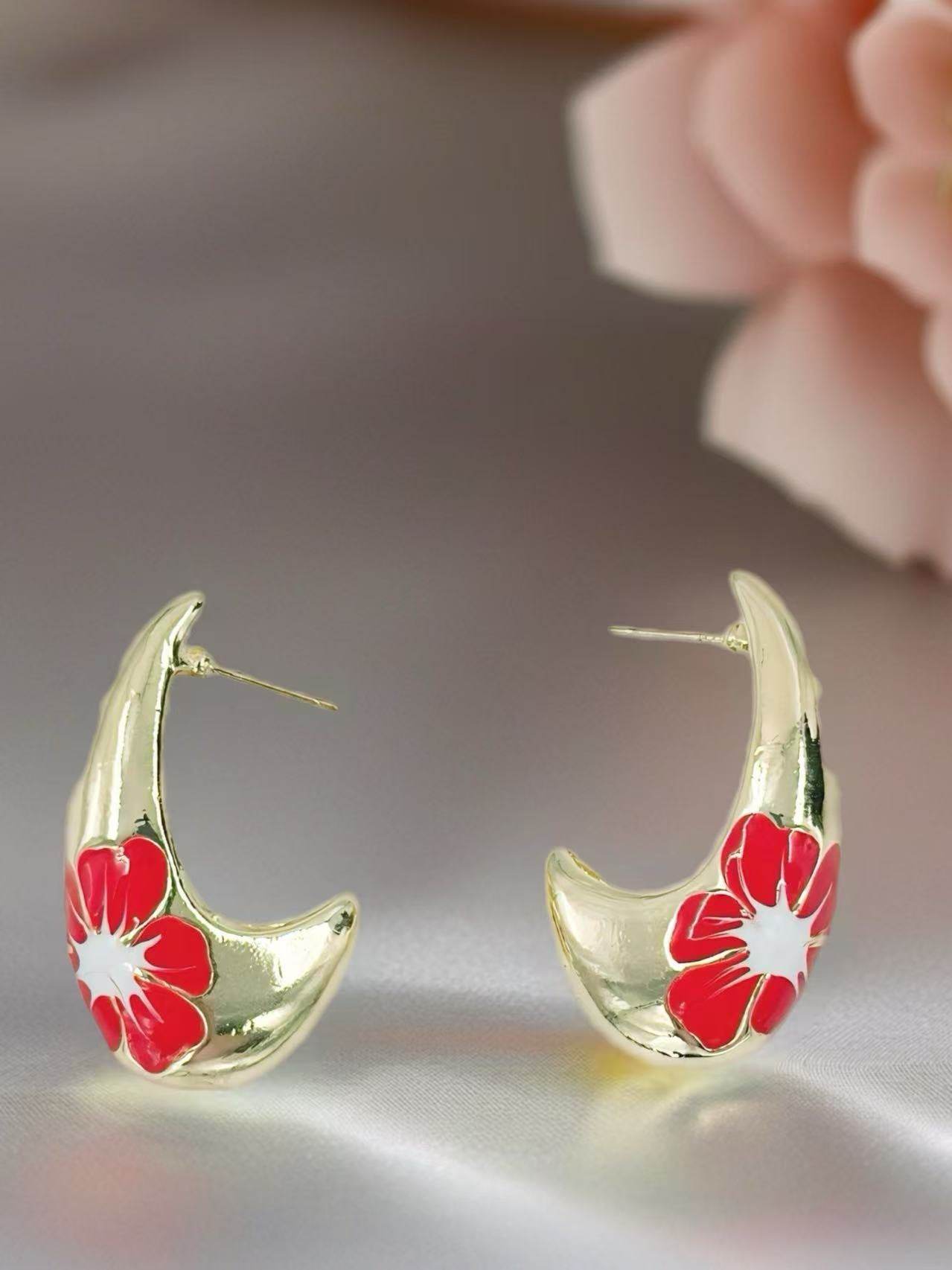 Gold-Tone Curved Floral Enamel Earrings – Multicolor Variants - MODA ACCESSORIES