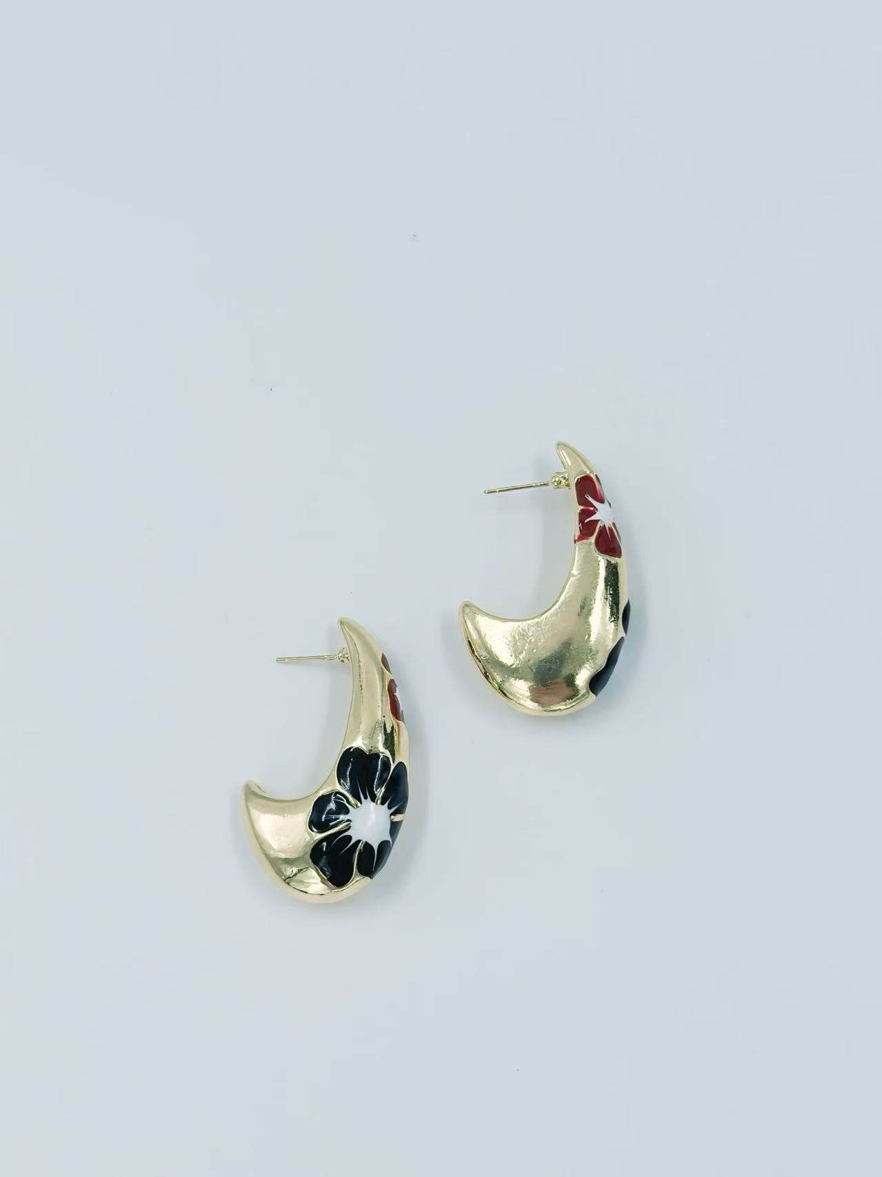 Gold-Tone Curved Floral Enamel Earrings – Multicolor Variants - MODA ACCESSORIES