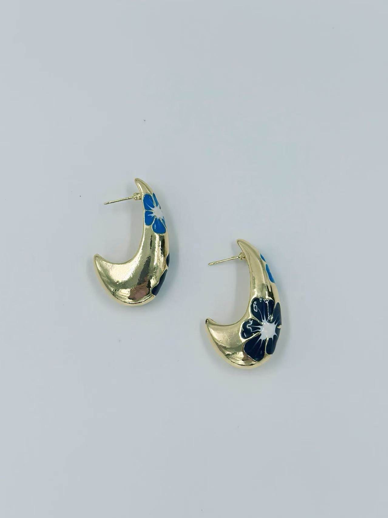 Gold-Tone Curved Floral Enamel Earrings – Multicolor Variants - MODA ACCESSORIES