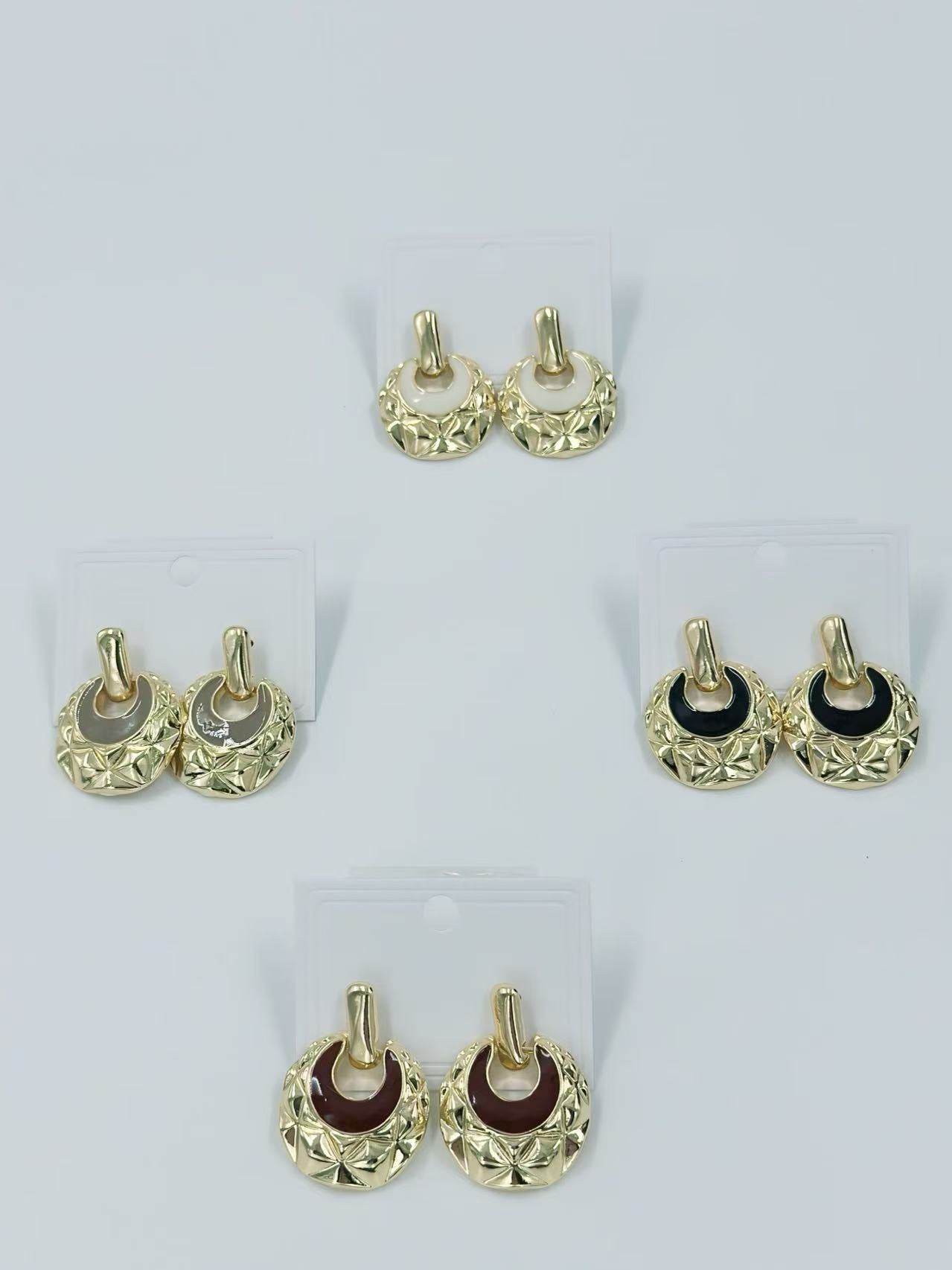 Geometric Textured Drop Earrings with Enamel Inlay β Luxe Retro Series - MODA ACCESSORIES