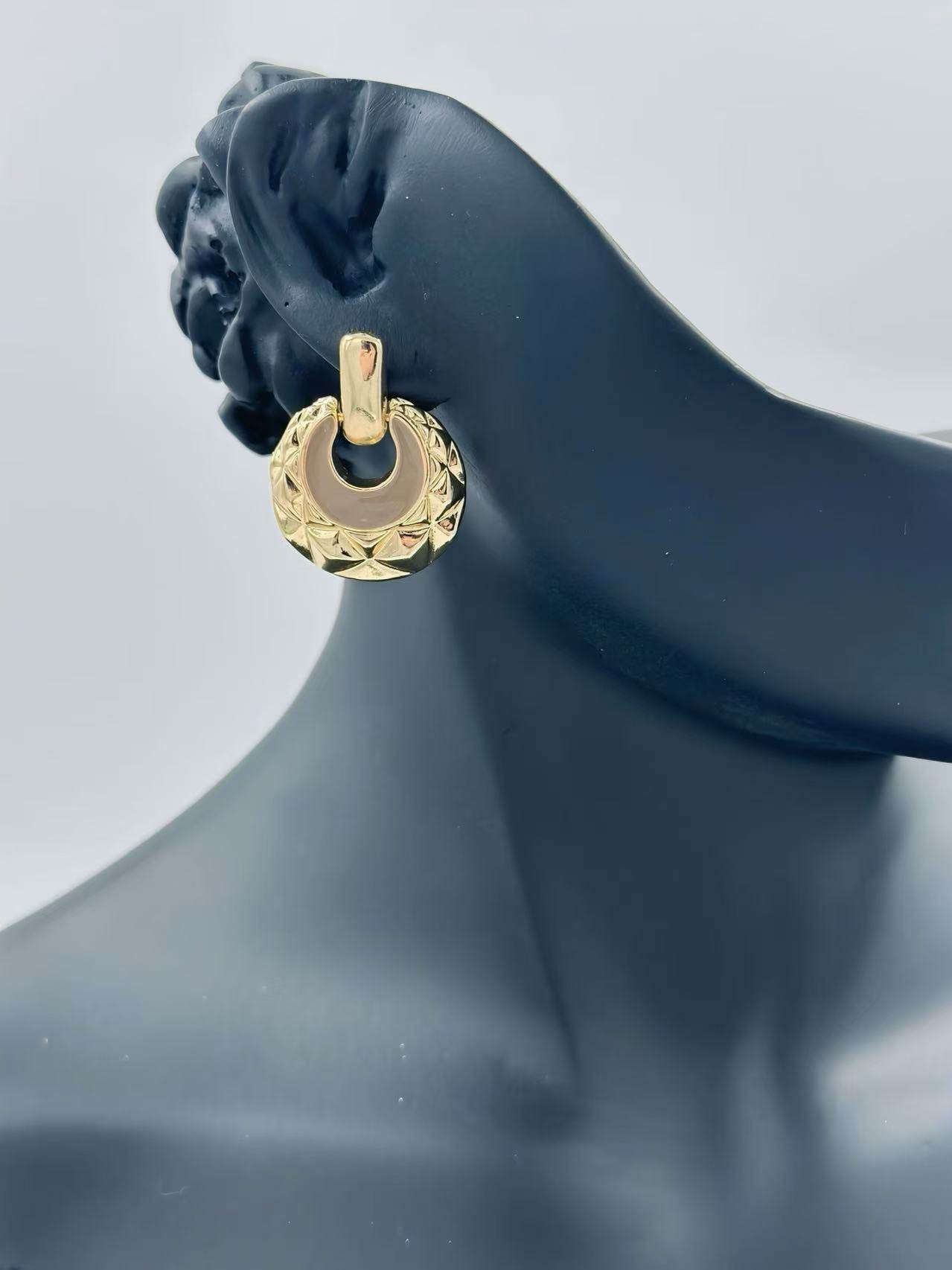 Geometric Textured Drop Earrings with Enamel Inlay β Luxe Retro Series - MODA ACCESSORIES
