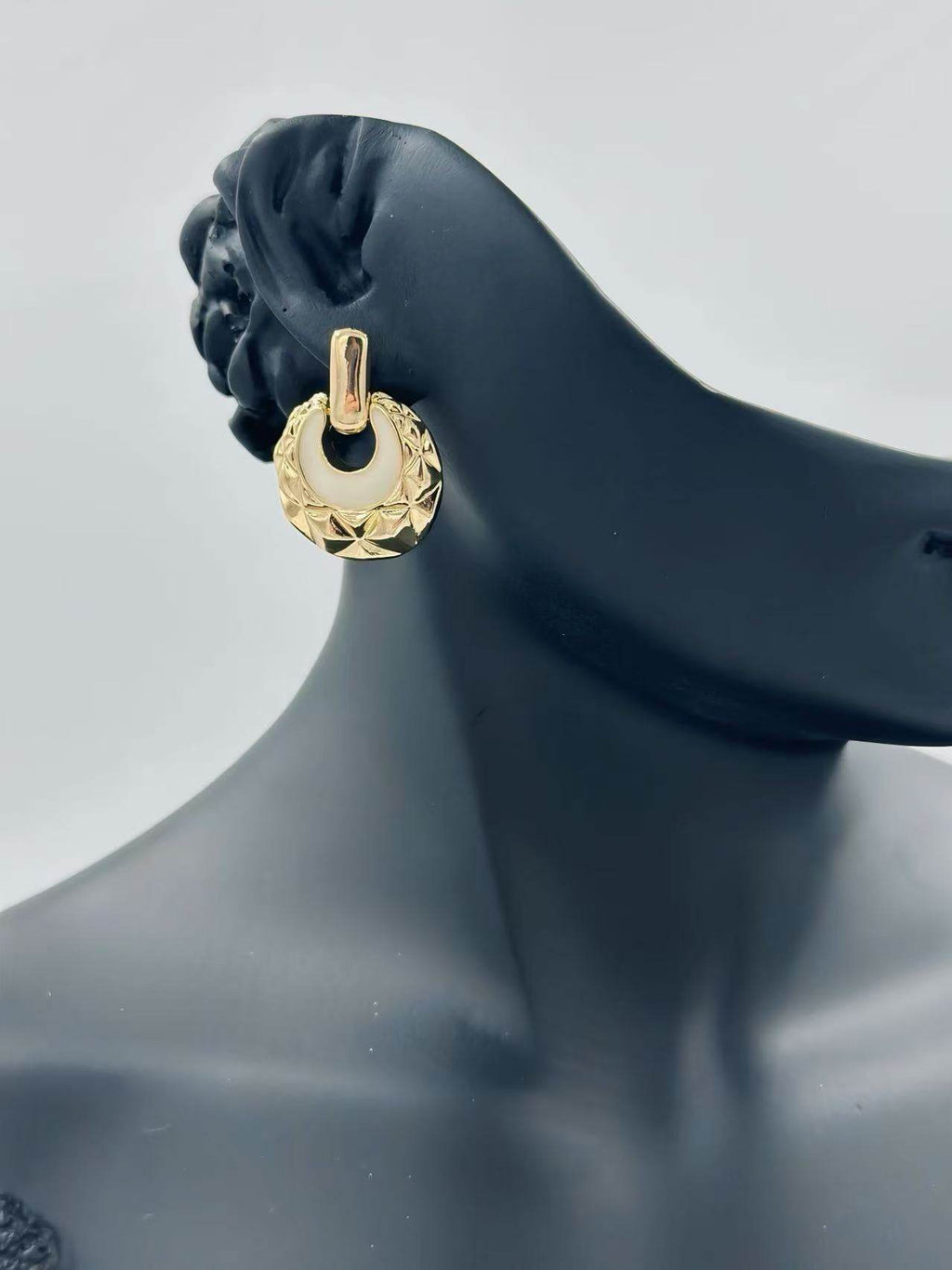 Geometric Textured Drop Earrings with Enamel Inlay – Luxe Retro Series - MODA ACCESSORIES