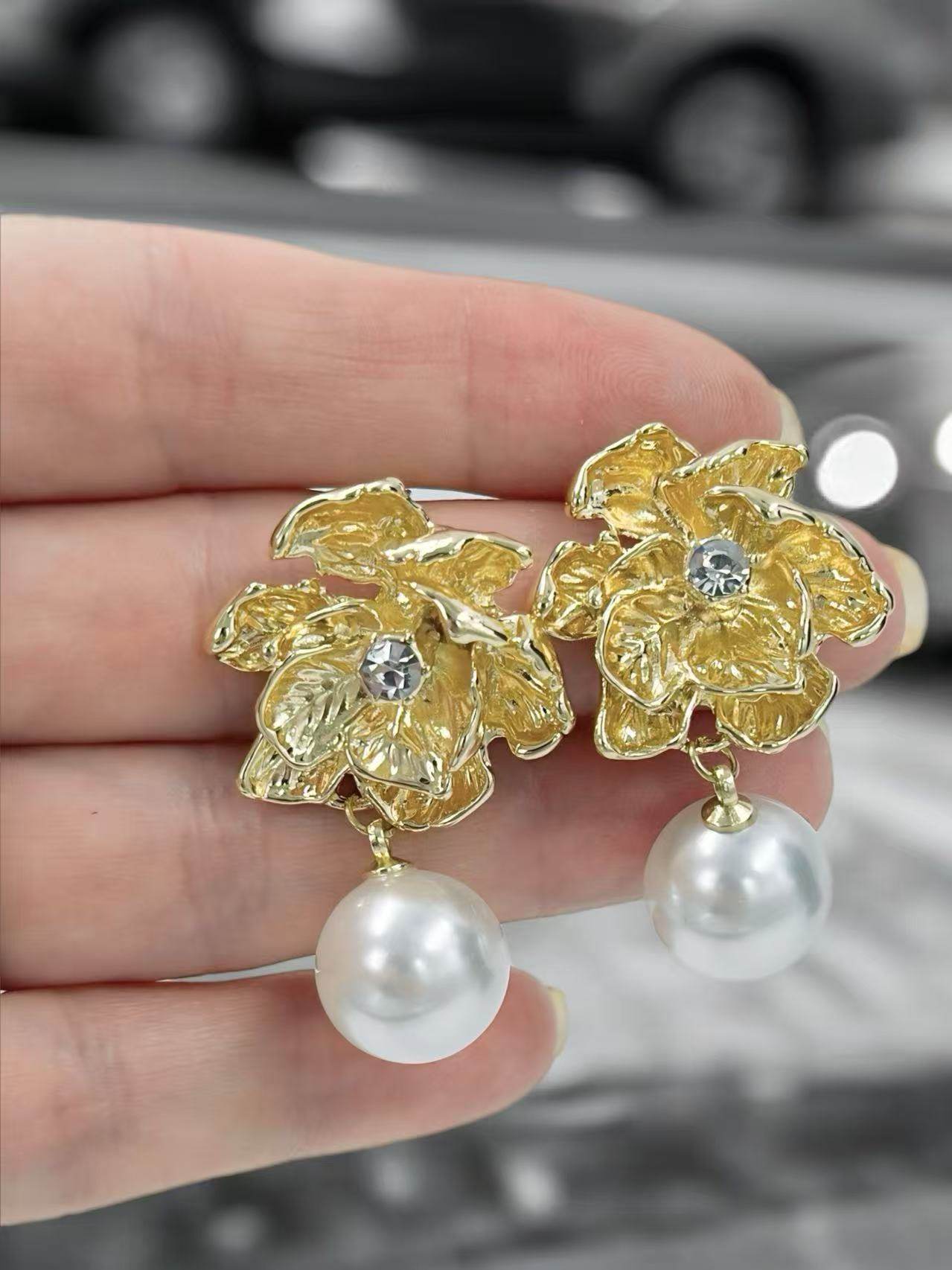Vintage Floral Drop Earrings - MODA ACCESSORIES