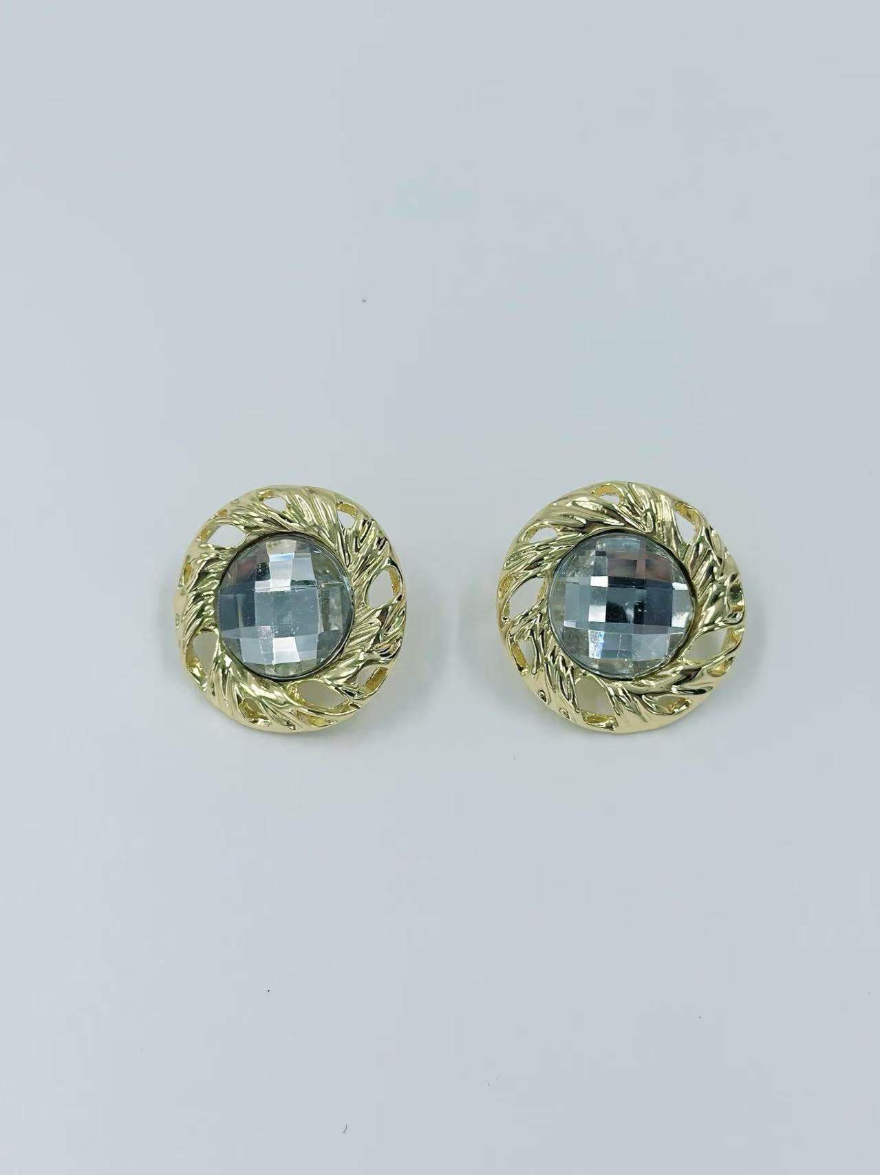 Vintage Faceted Button Earrings with Gold Rope Frame - MODA ACCESSORIES
