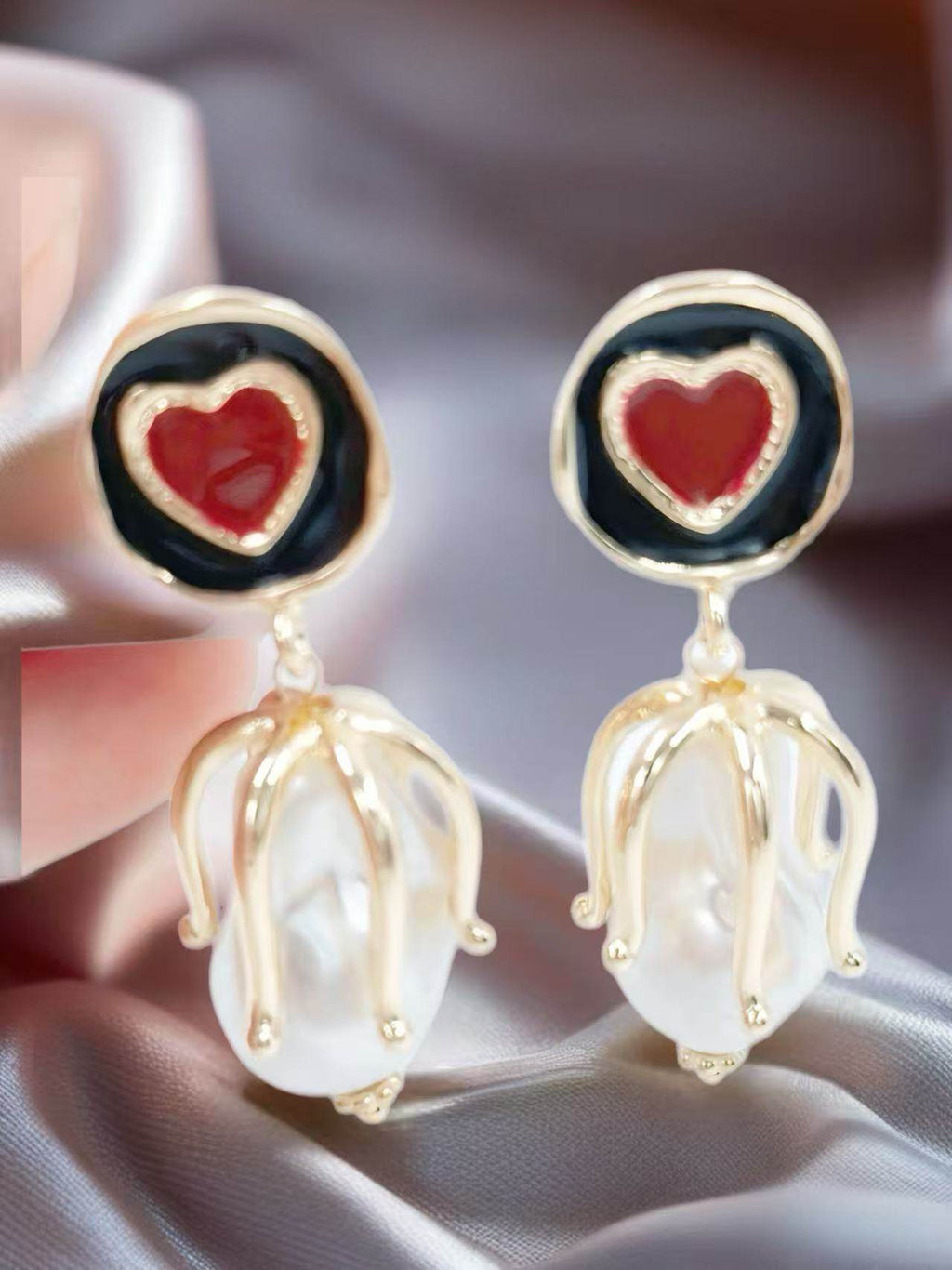 Romantic Heart Drop Earrings – Vintage Gold Style - MODA ACCESSORIES
