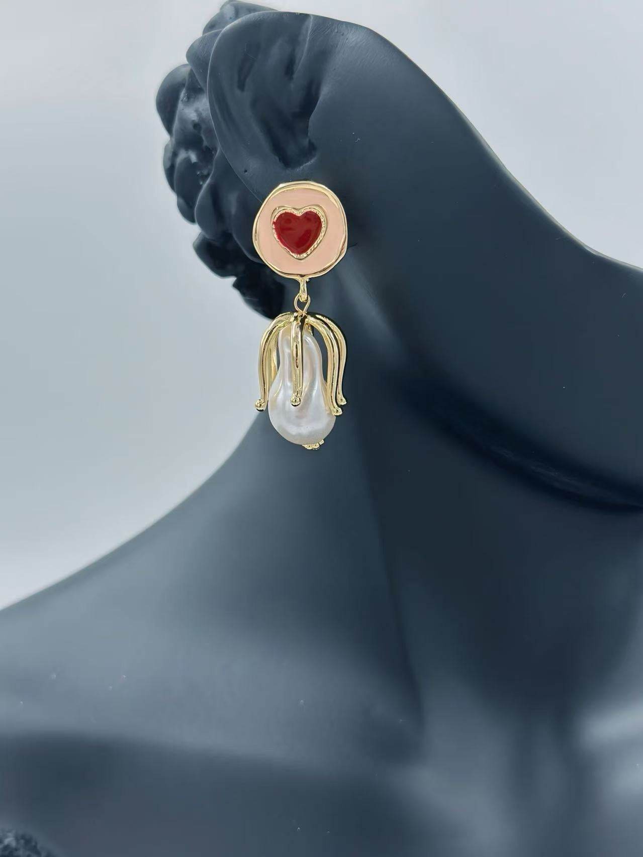 Romantic Heart Drop Earrings β Vintage Gold Style - MODA ACCESSORIES