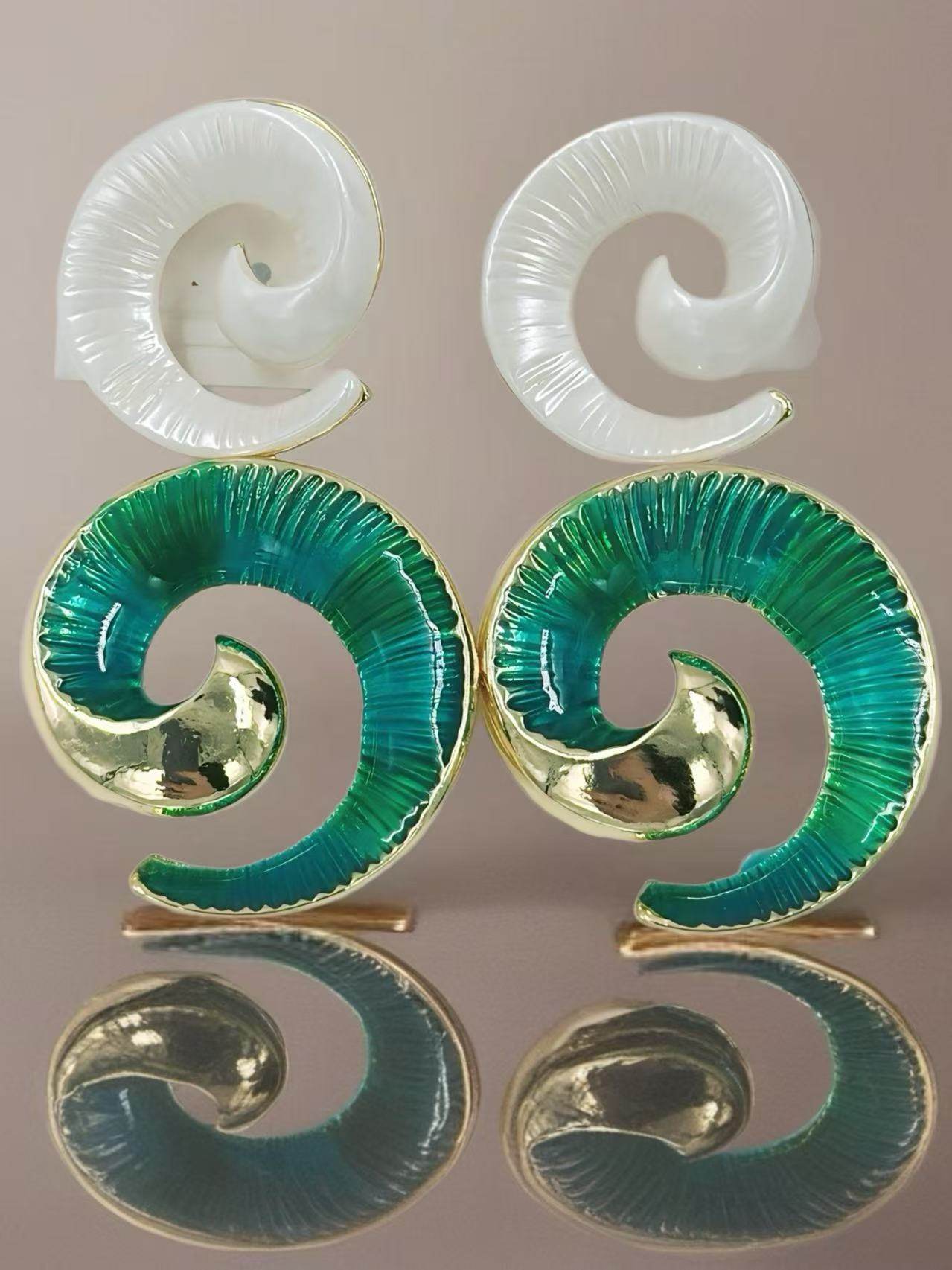 Spiral Shell-Inspired Drop Earrings - MODA ACCESSORIES