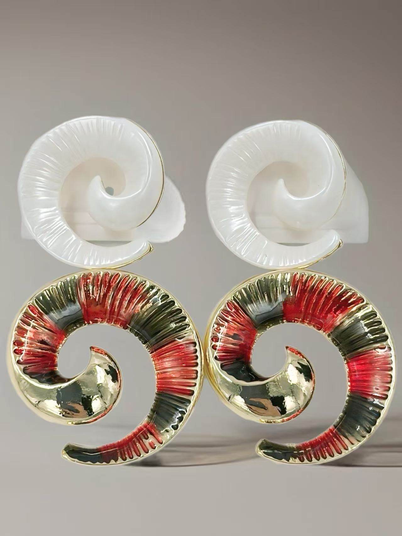 Spiral Shell-Inspired Drop Earrings - MODA ACCESSORIES
