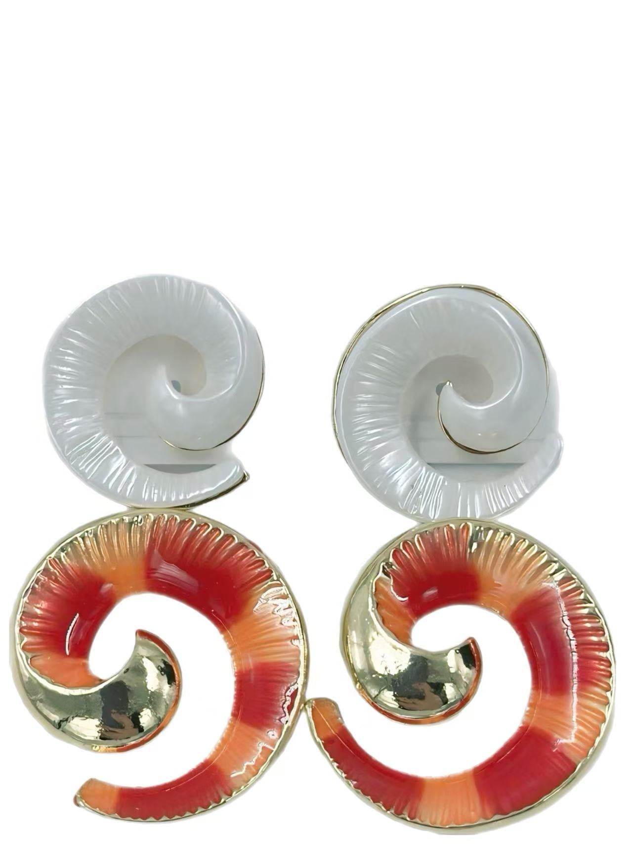 Spiral Shell-Inspired Drop Earrings - MODA ACCESSORIES