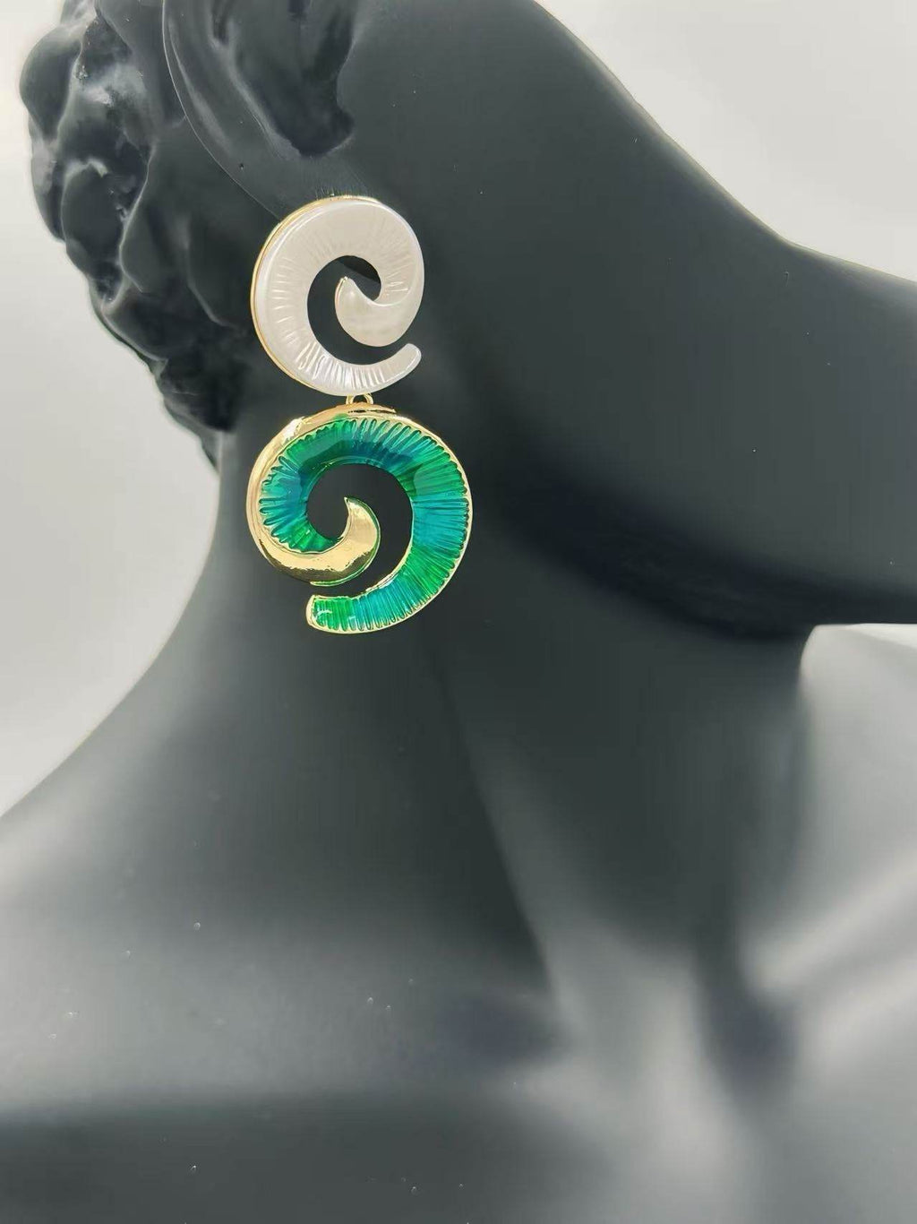 Spiral Shell-Inspired Drop Earrings - MODA ACCESSORIES