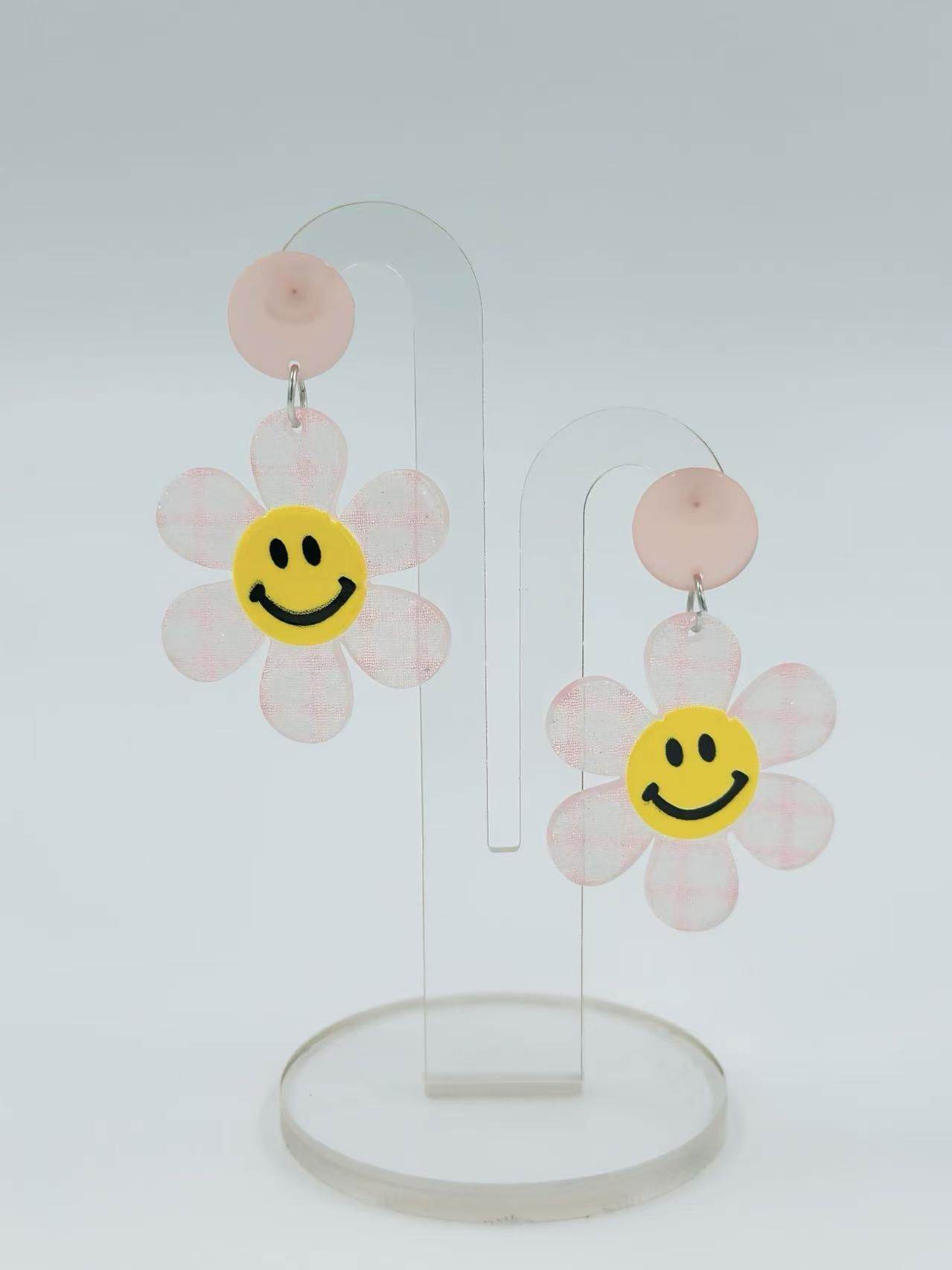 Smiley Face Daisy Stud Earrings - MODA ACCESSORIES