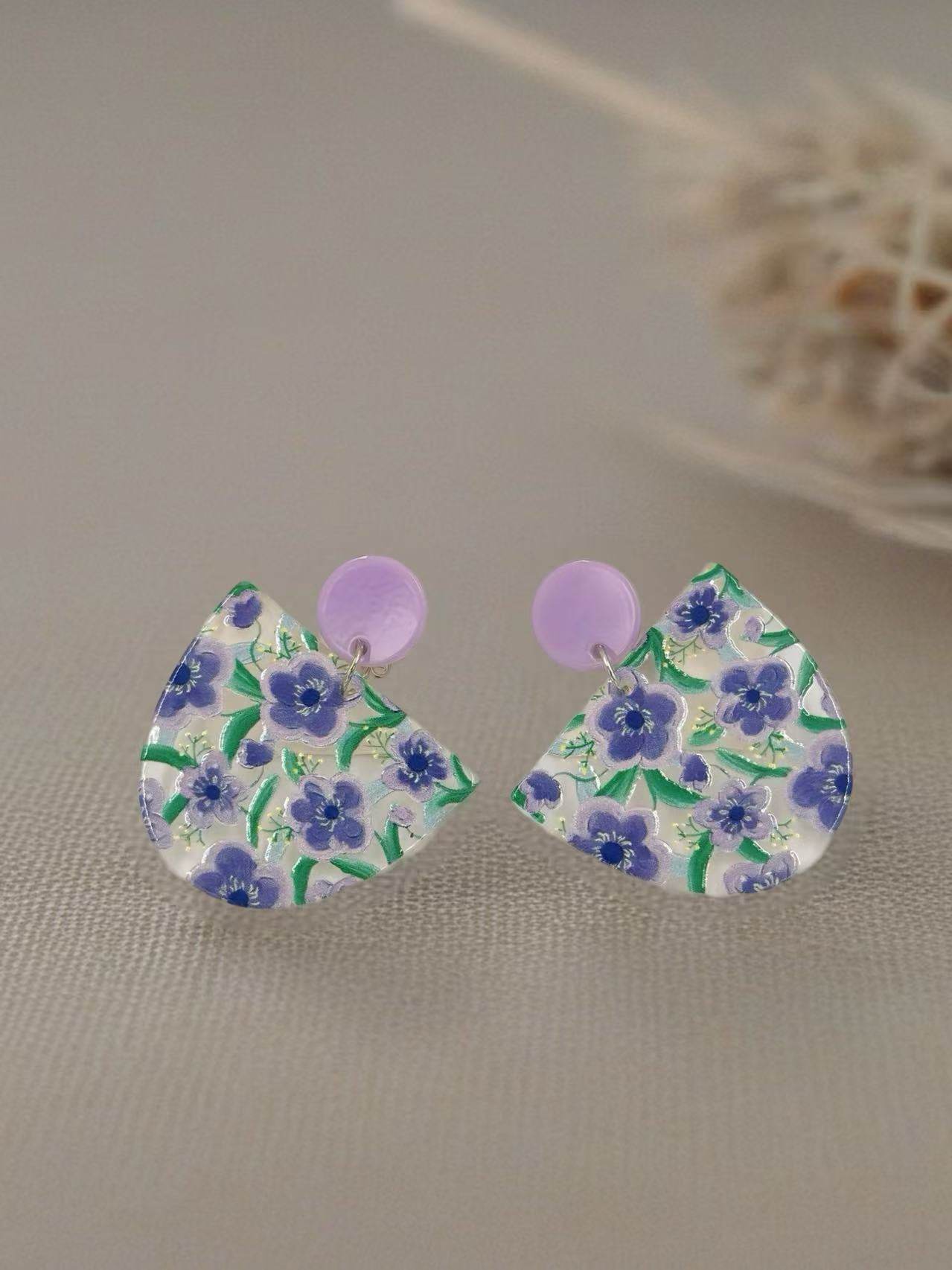 Violet Meadow Stud Earrings - MODA ACCESSORIES