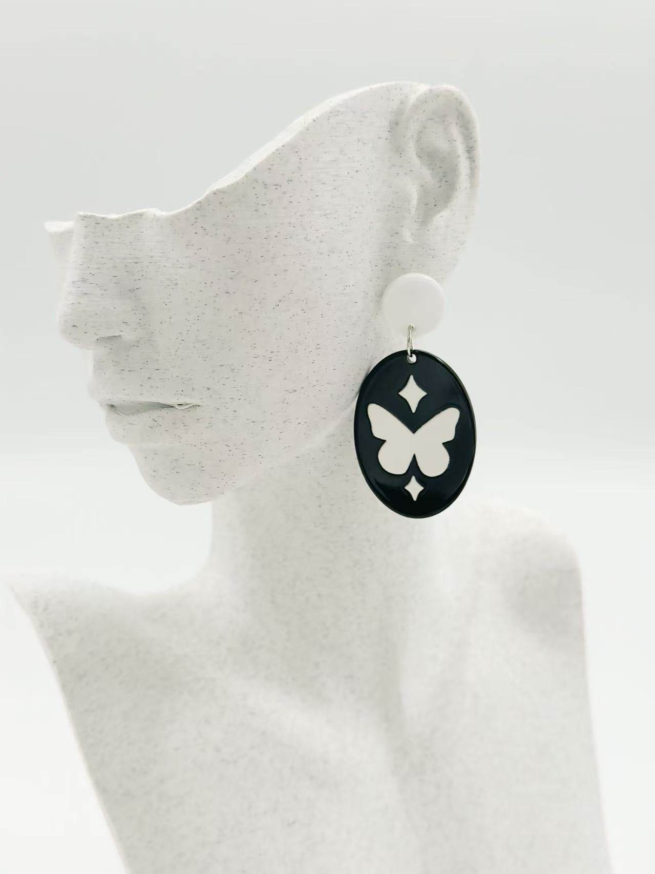 Butterfly Silhouette Earrings - MODA ACCESSORIES