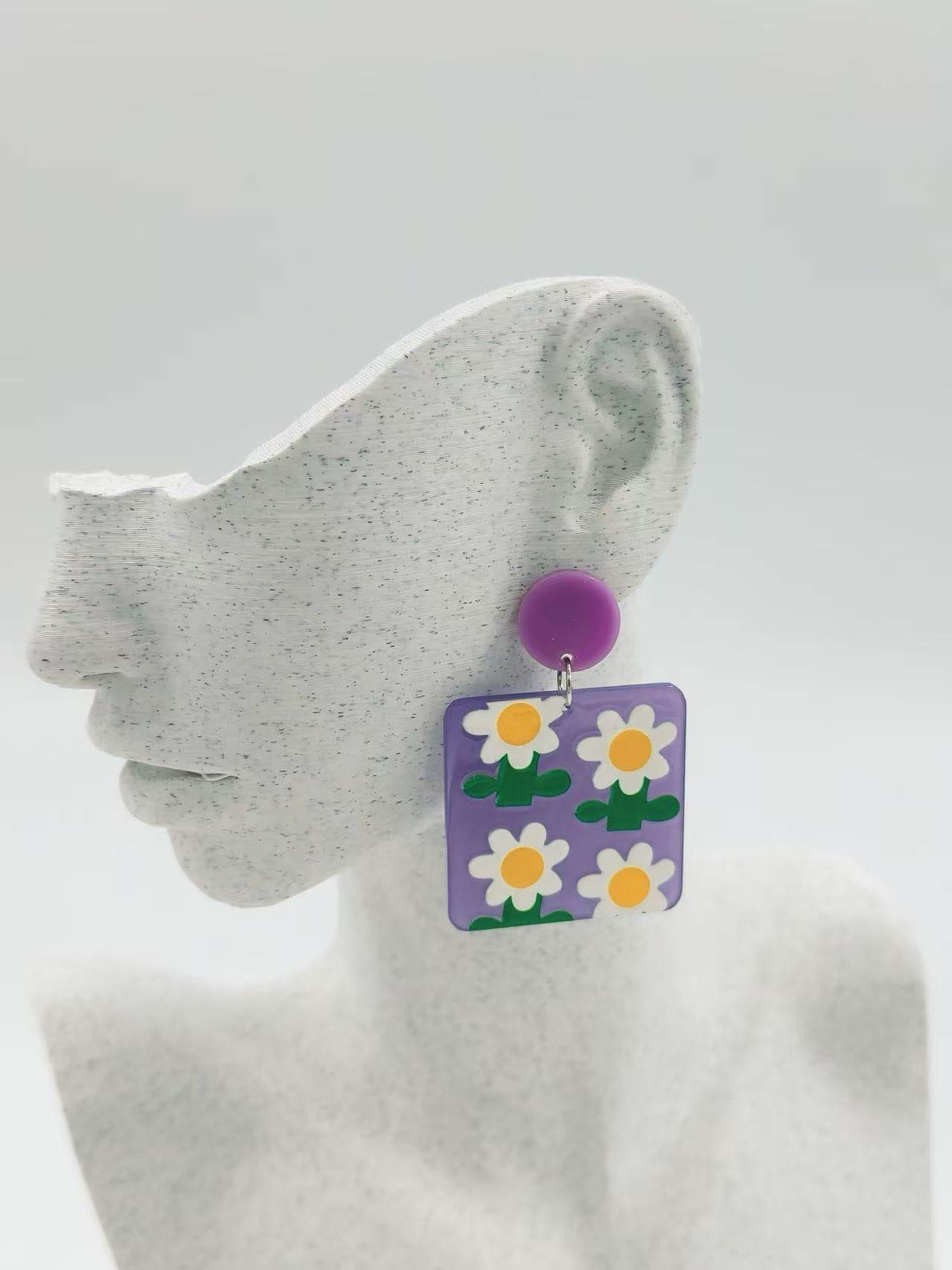 Playful Daisies on Purple Earrings - MODA ACCESSORIES