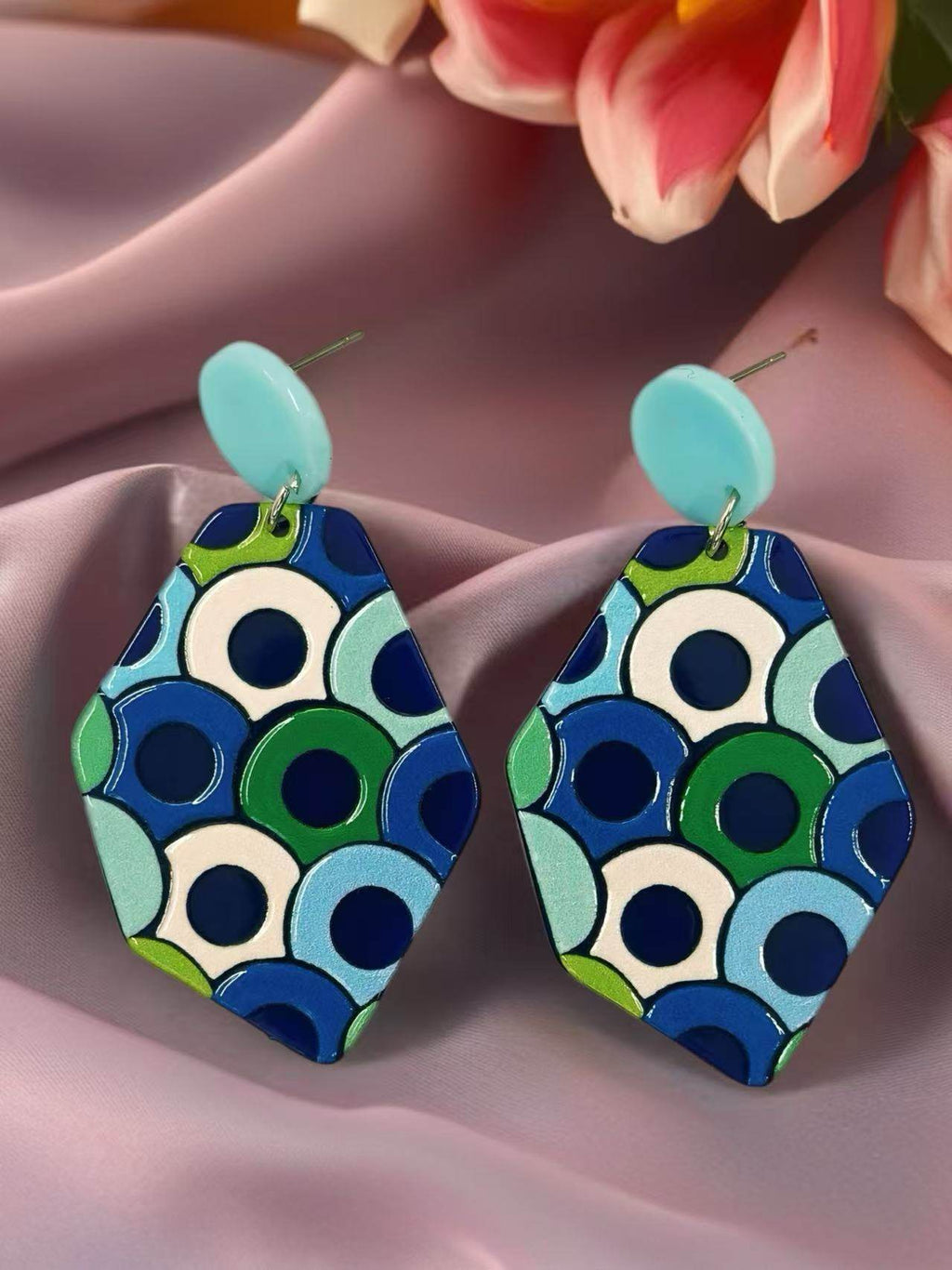 Retro Ripple Geometric Earrings - MODA ACCESSORIES
