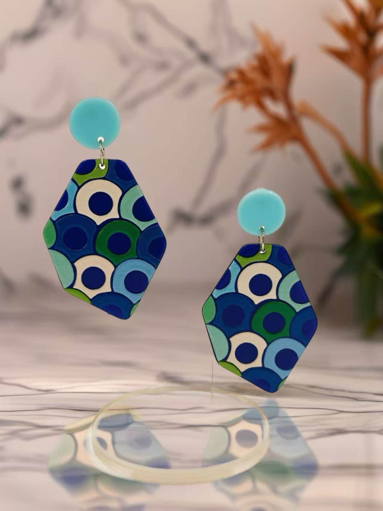 Retro Ripple Geometric Earrings - MODA ACCESSORIES