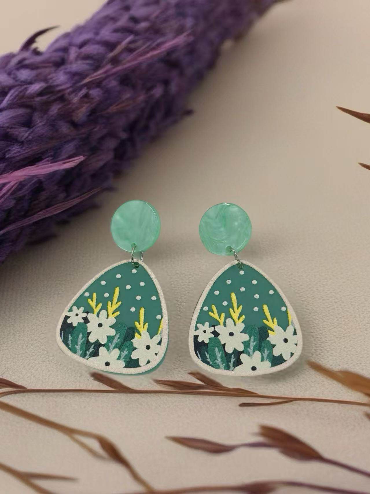 Botanical Bloom Stud Earrings - MODA ACCESSORIES