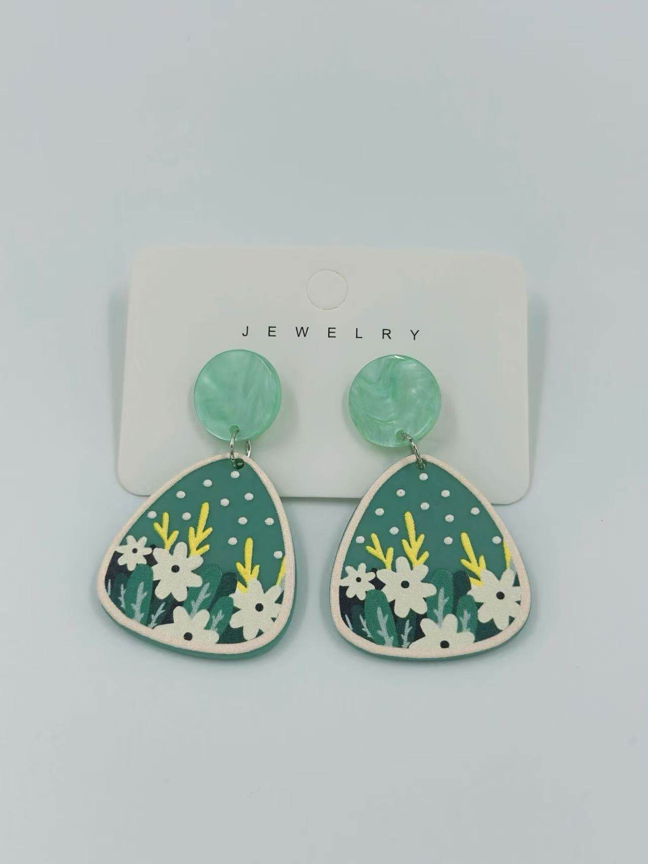 Botanical Bloom Stud Earrings - MODA ACCESSORIES