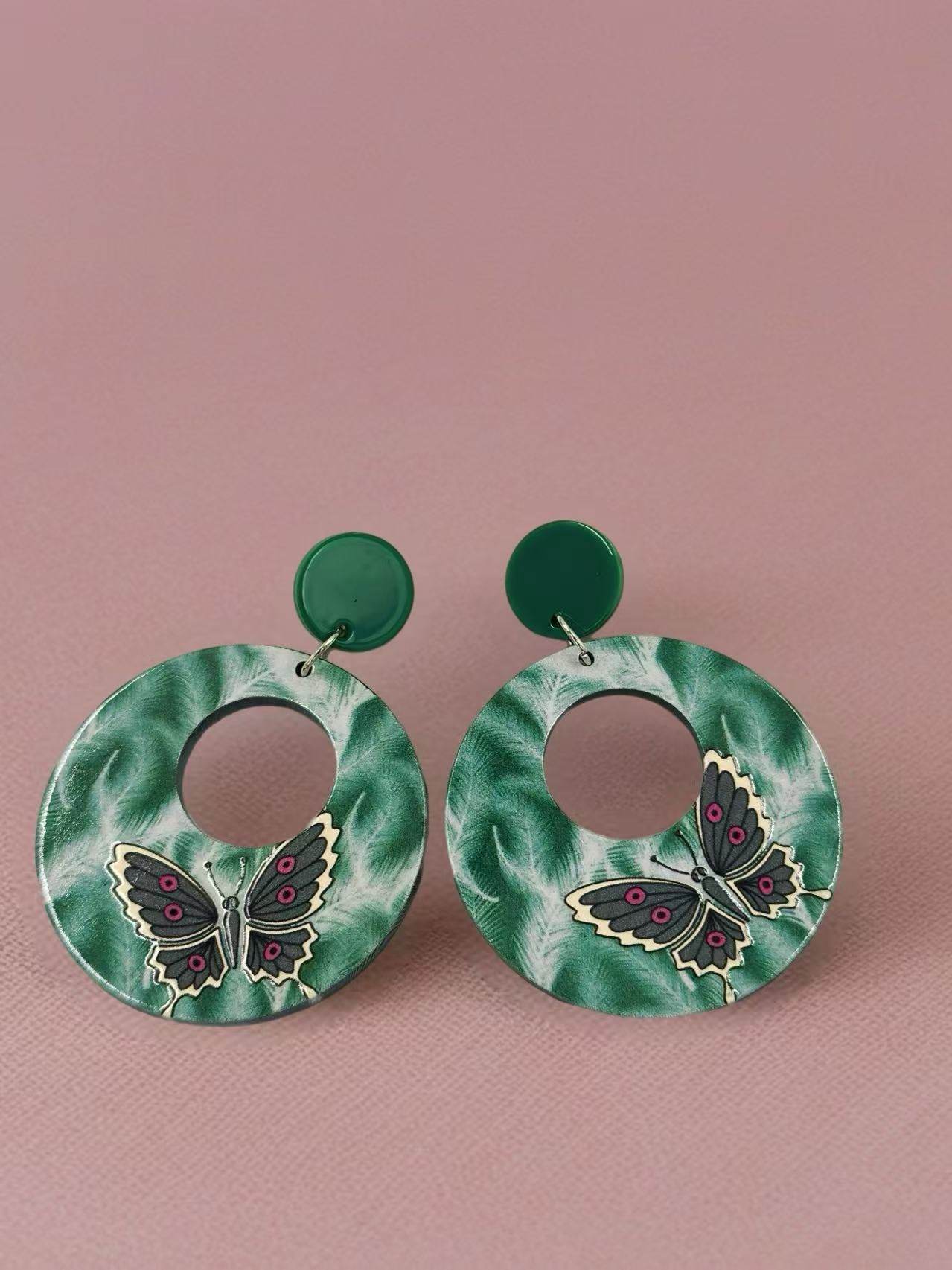 Whirl Butterfly Hoop Earrings - MODA ACCESSORIES