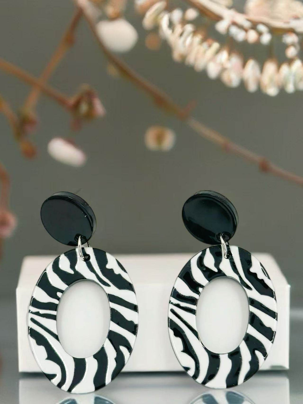 Zebra Oval Stud Statement Earrings - MODA ACCESSORIES