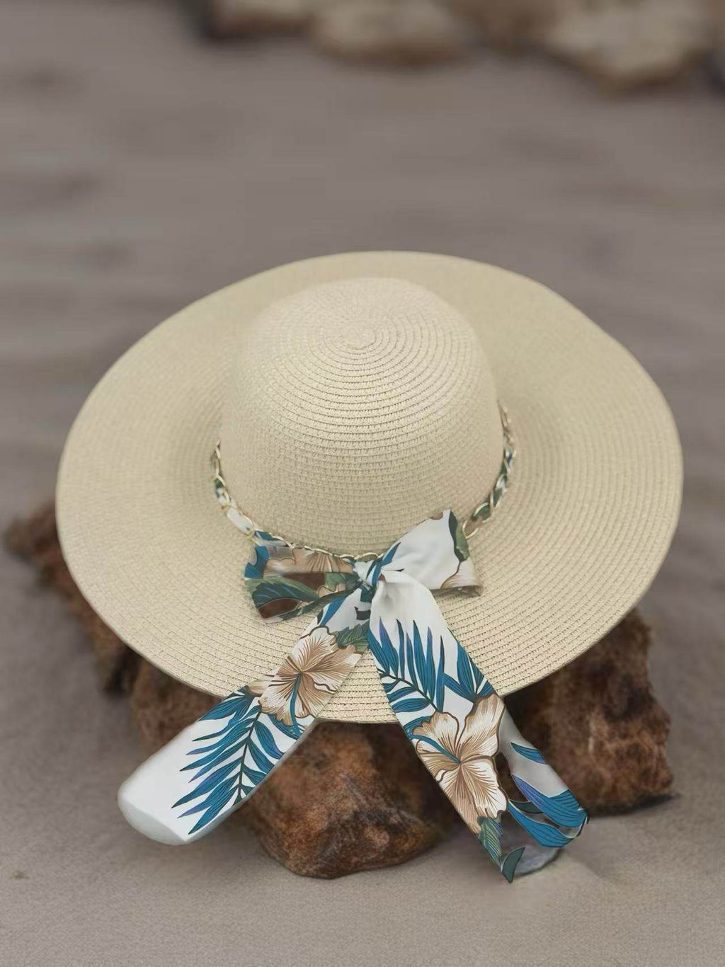 Beige Sun Hat with Tropical Floral Ribbon - MODA ACCESSORIES