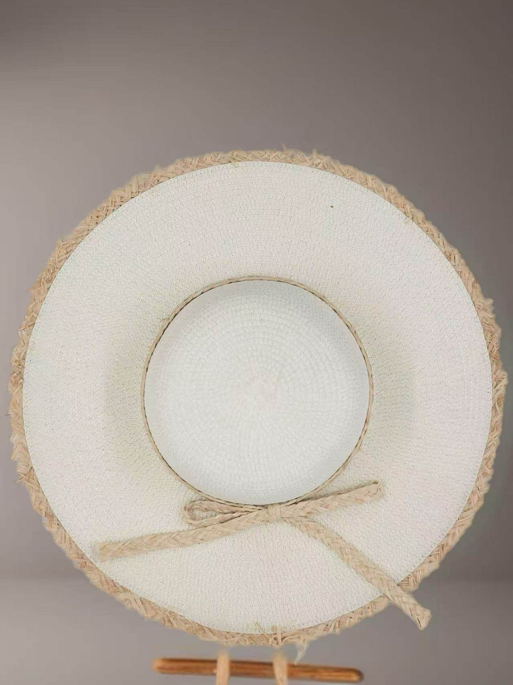 Ivory Wide-Brim Hat with Braided Straw Bow and Fringed Edge - MODA ACCESSORIES