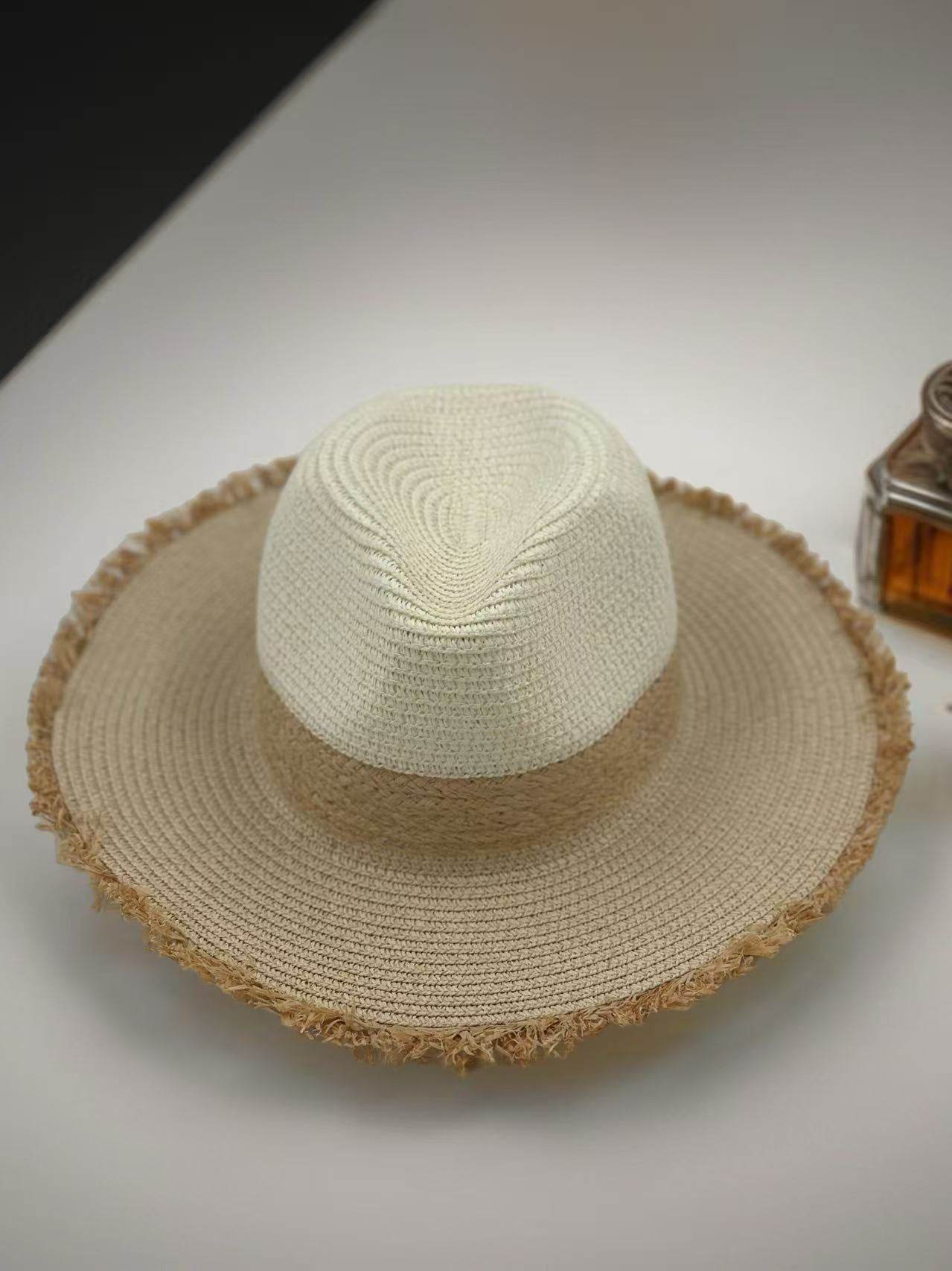 Two-Tone Wide-Brim Straw Hat with Frayed Edge - MODA ACCESSORIES