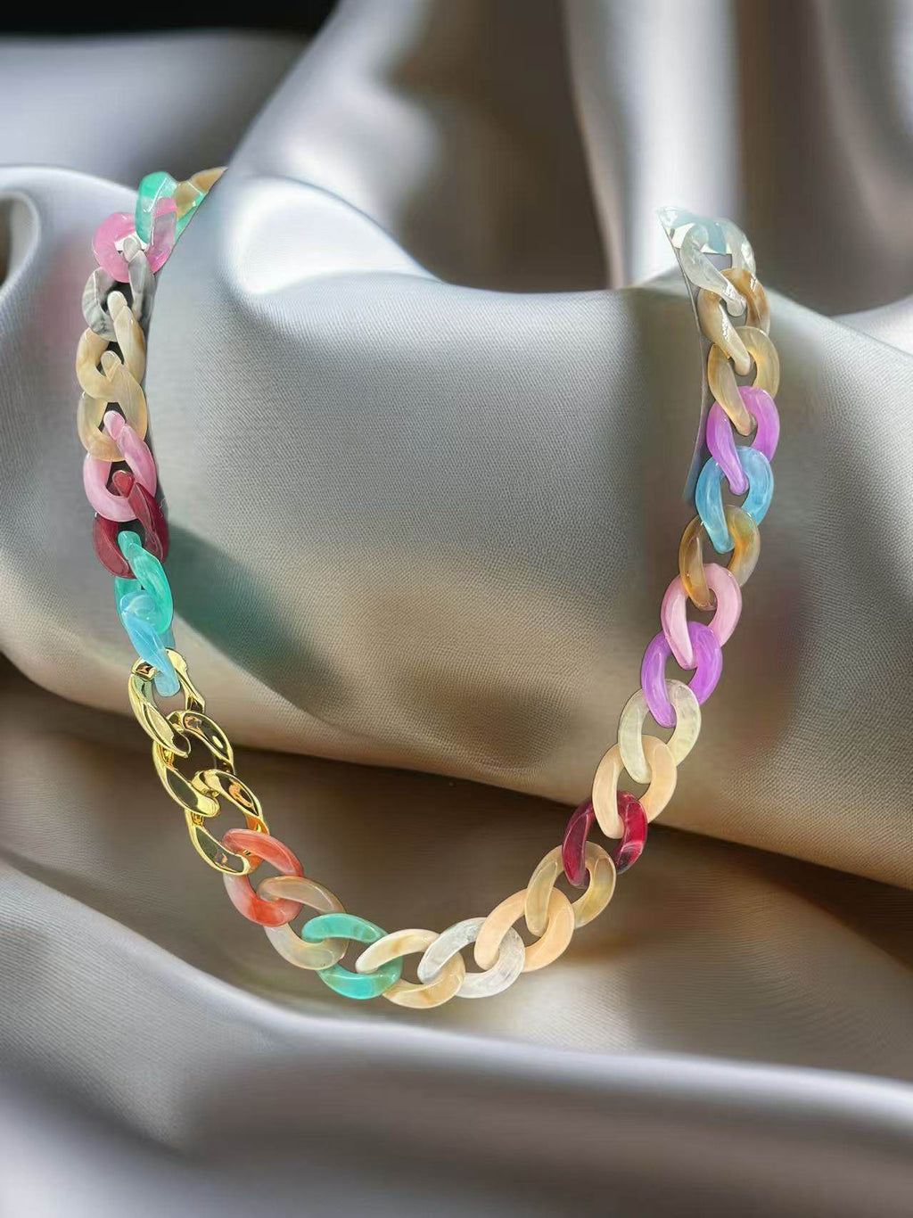 Multicolor Chain Necklace with Gold-Tone Accent - MODA ACCESSORIES