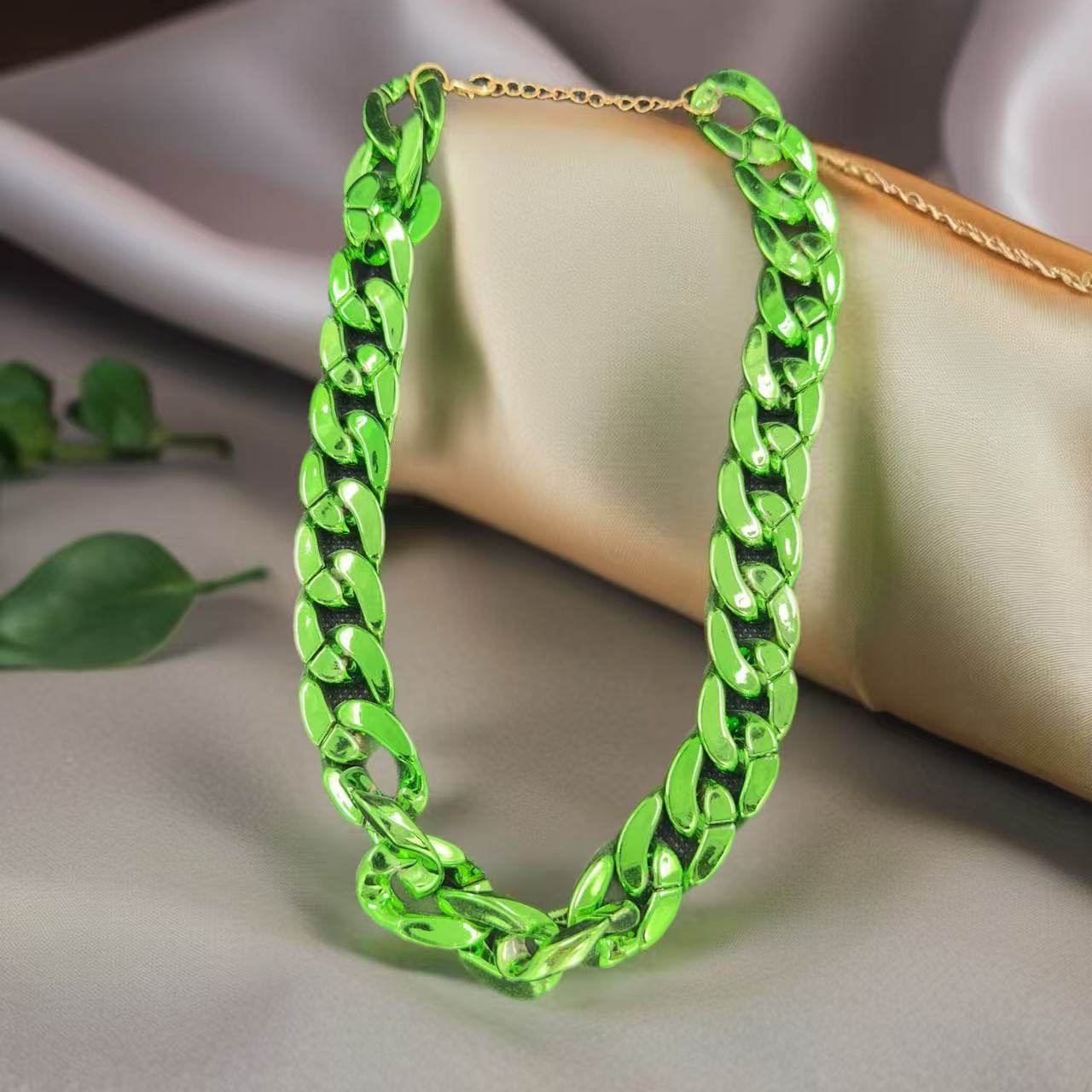 Glossy Neon Green Chain Necklace - MODA ACCESSORIES