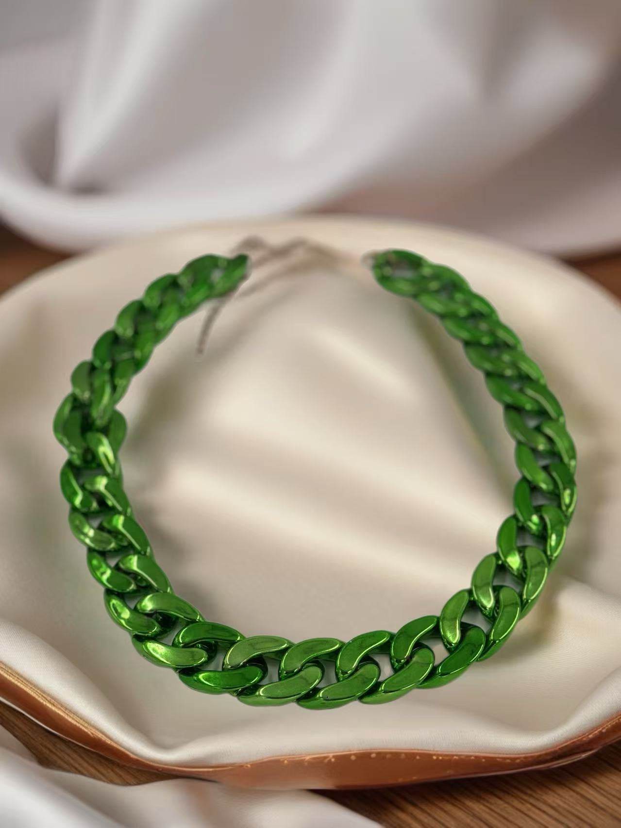 Glossy Neon Green Chain Necklace - MODA ACCESSORIES