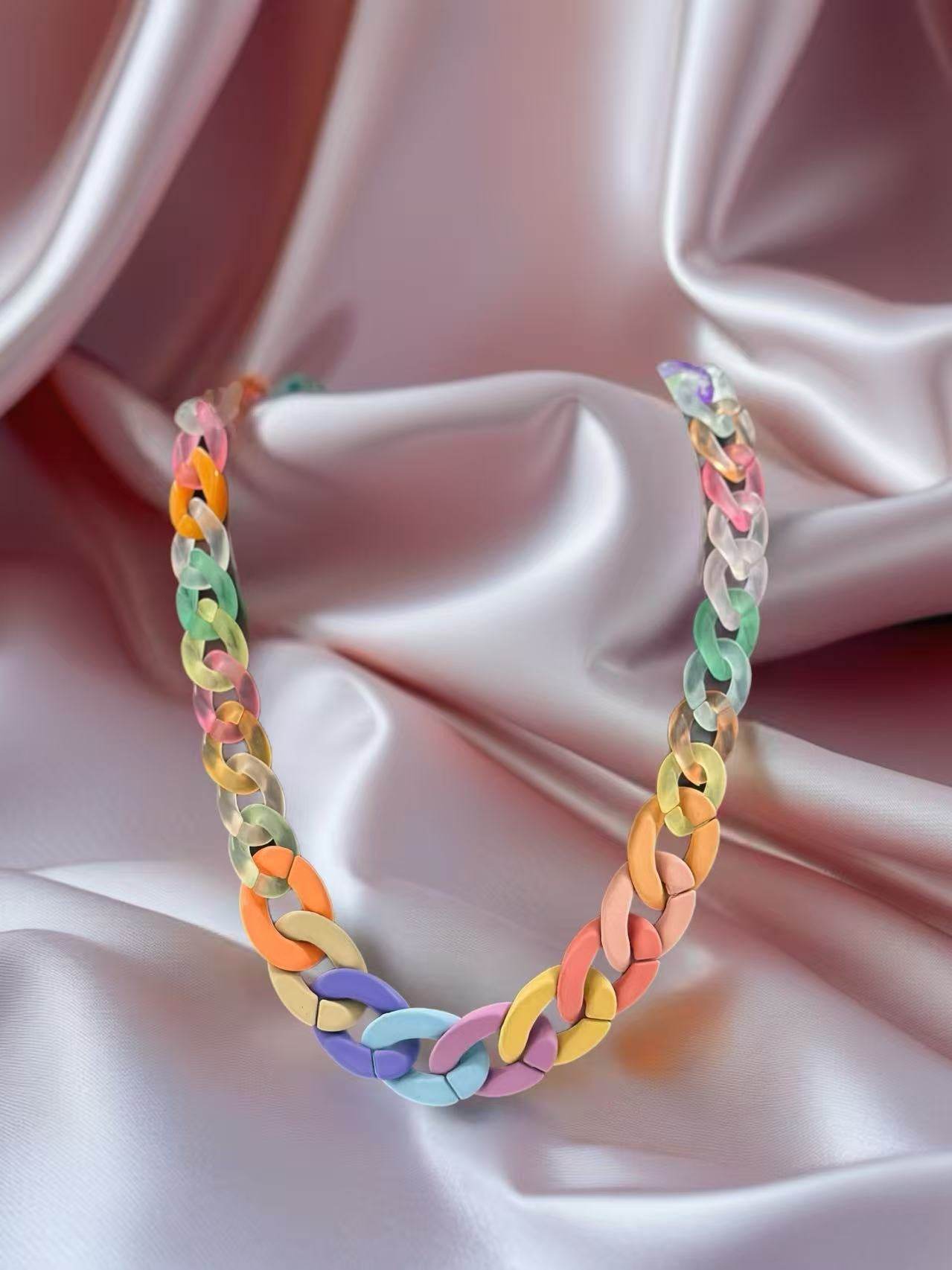 Matte Rainbow Chunky Chain Necklace - MODA ACCESSORIES