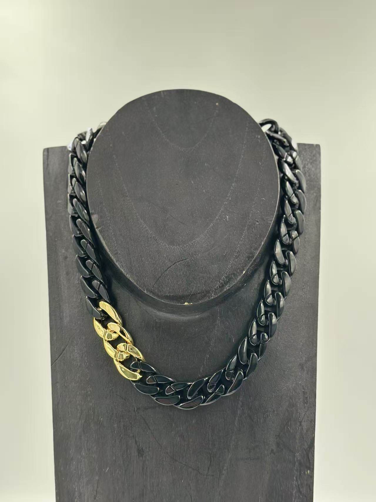 Black & Gold Colour Plastic Chain Necklace - MODA ACCESSORIES