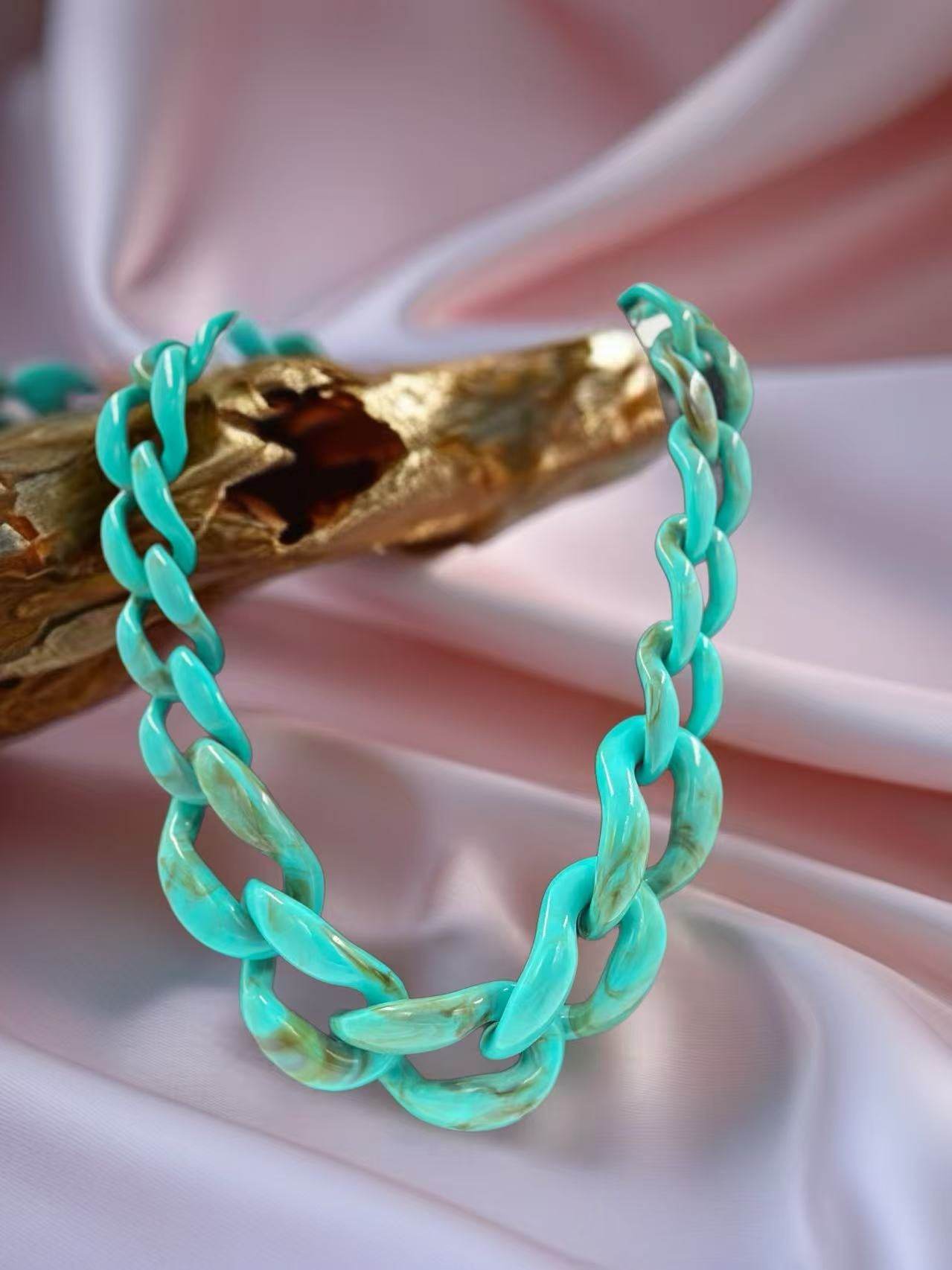 Bold Matte Chunky Chain Necklaces – Multicolor Collection - MODA ACCESSORIES