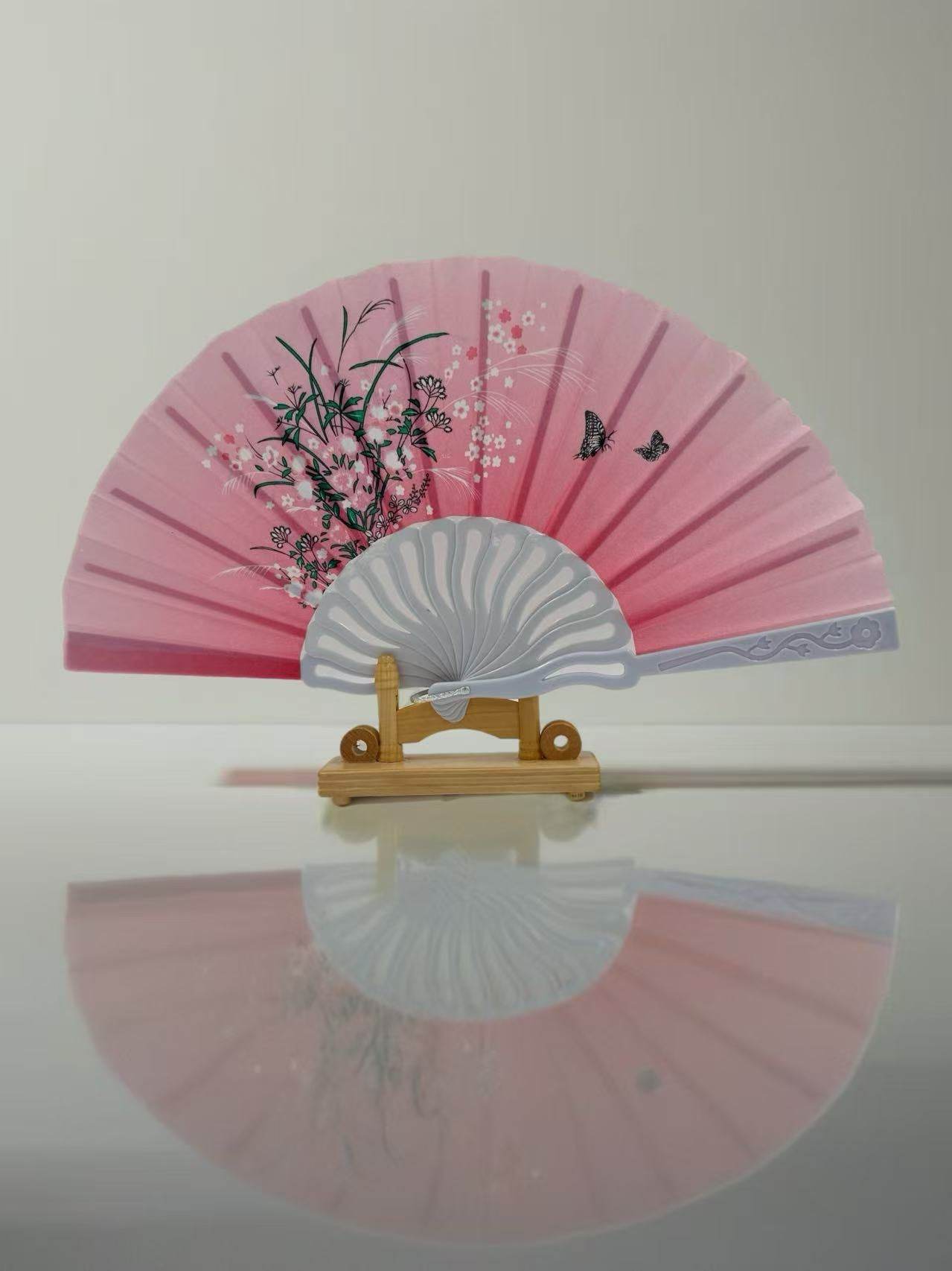 Elegant Floral Hand Fans β Assorted Colors and Designs - MODA ACCESSORIES
