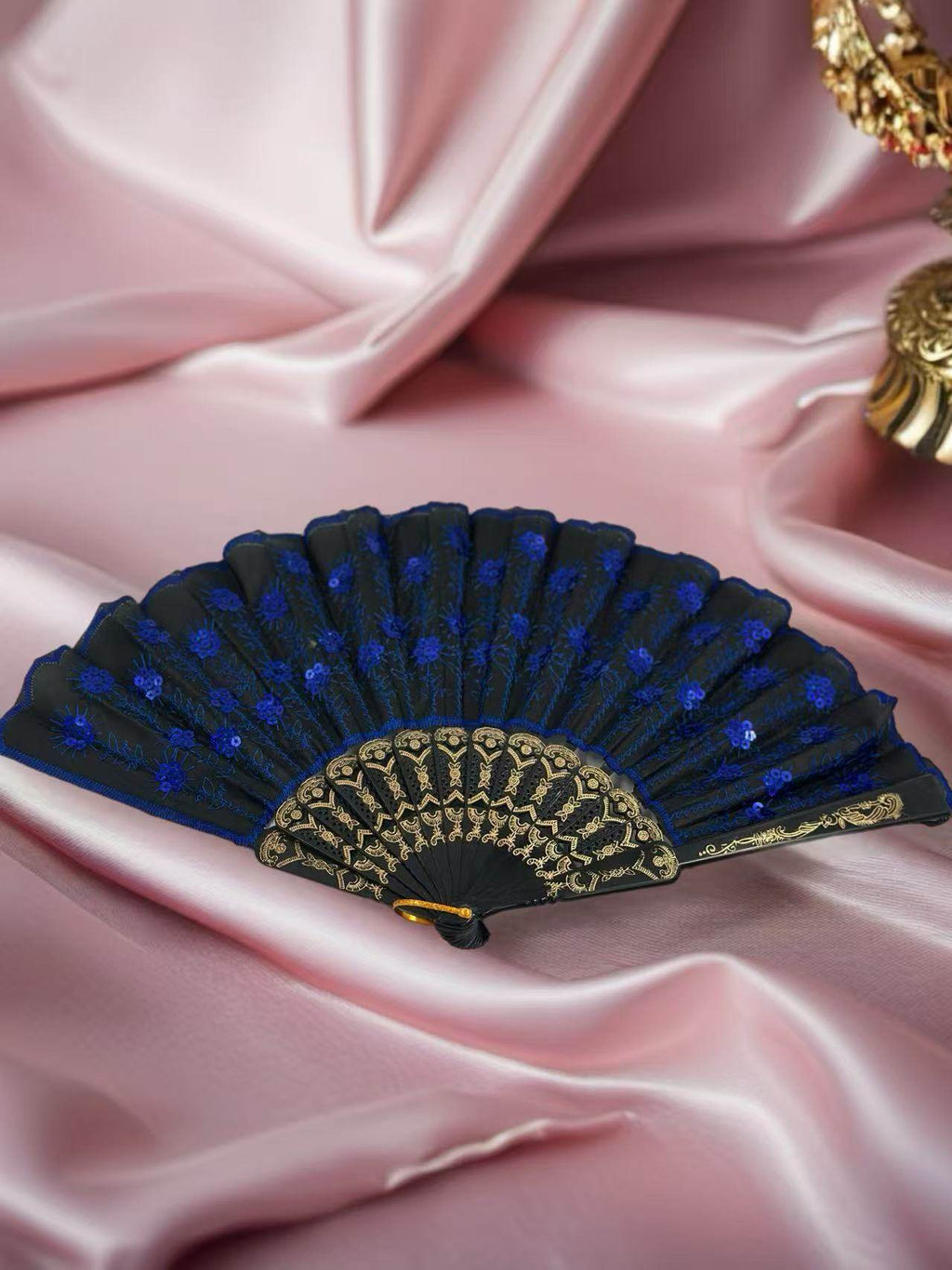 Luxury Lace-Embroidered Hand Fans – Set of 5 with Floral Sequin Detailing - MODA ACCESSORIES