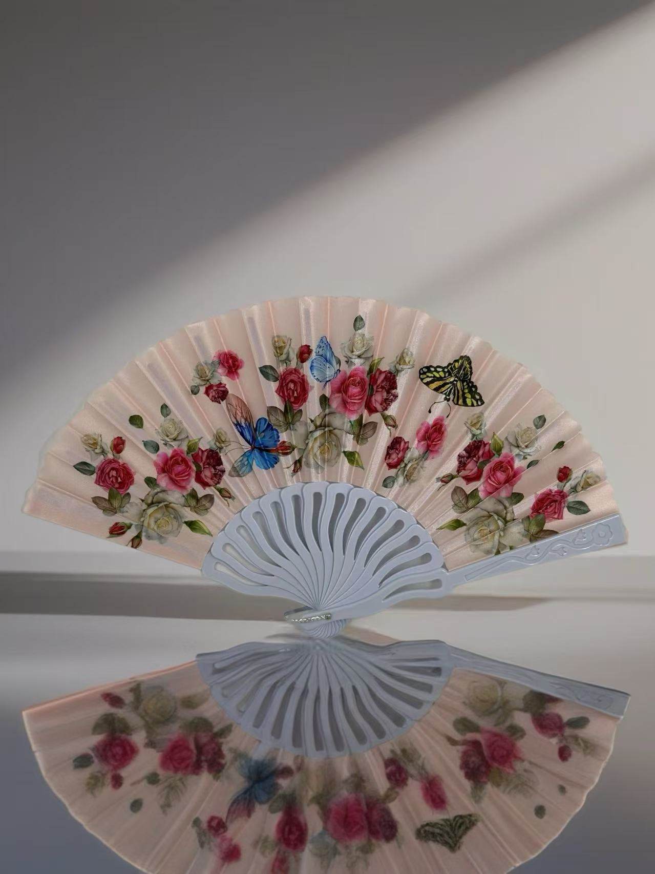 Elegant Floral and Butterfly Hand Fans - MODA ACCESSORIES