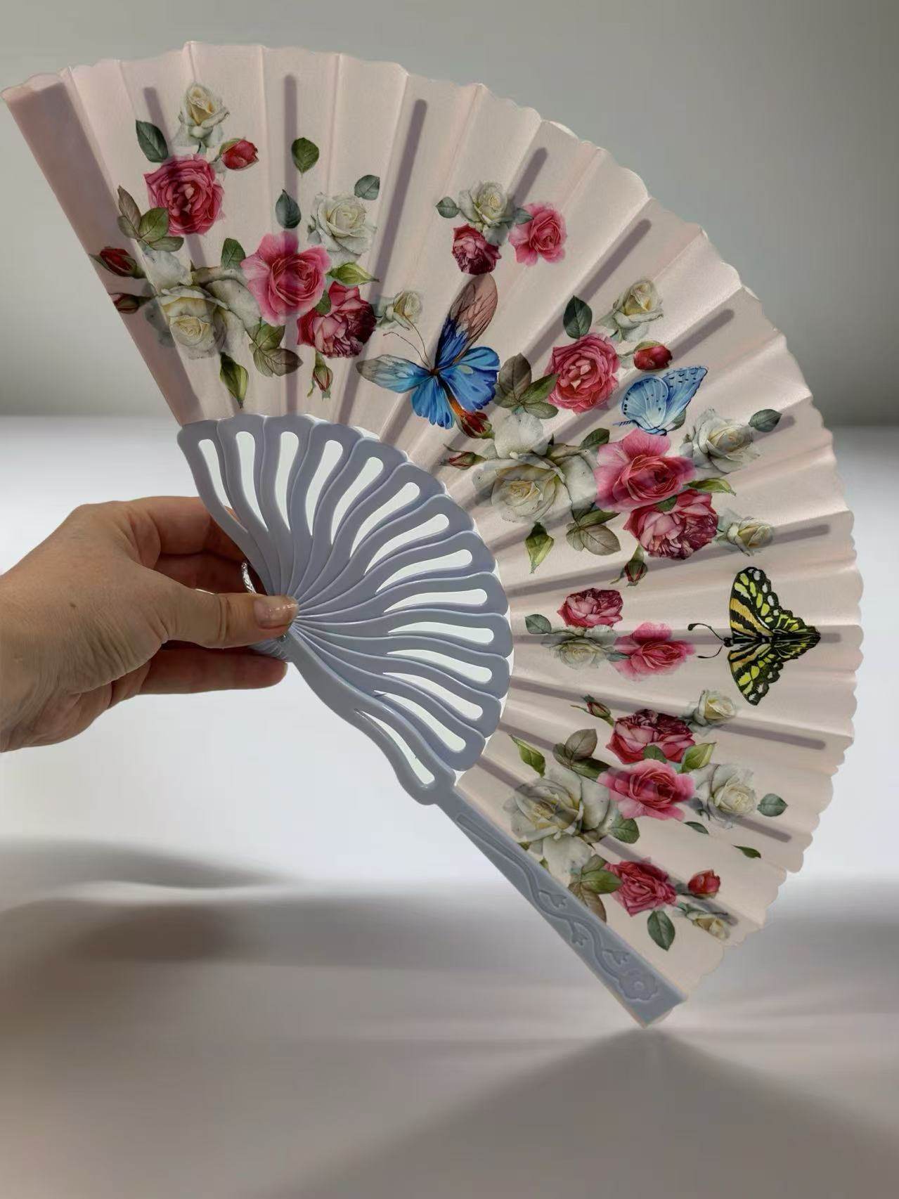 Elegant Floral and Butterfly Hand Fans - MODA ACCESSORIES