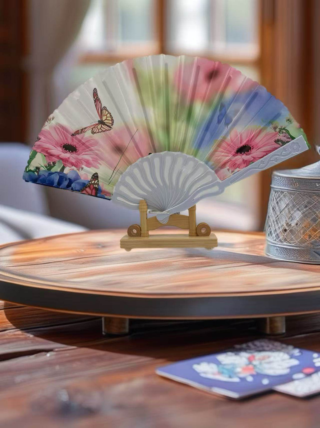 Scenic Nature and Floral Hand Fans - MODA ACCESSORIES